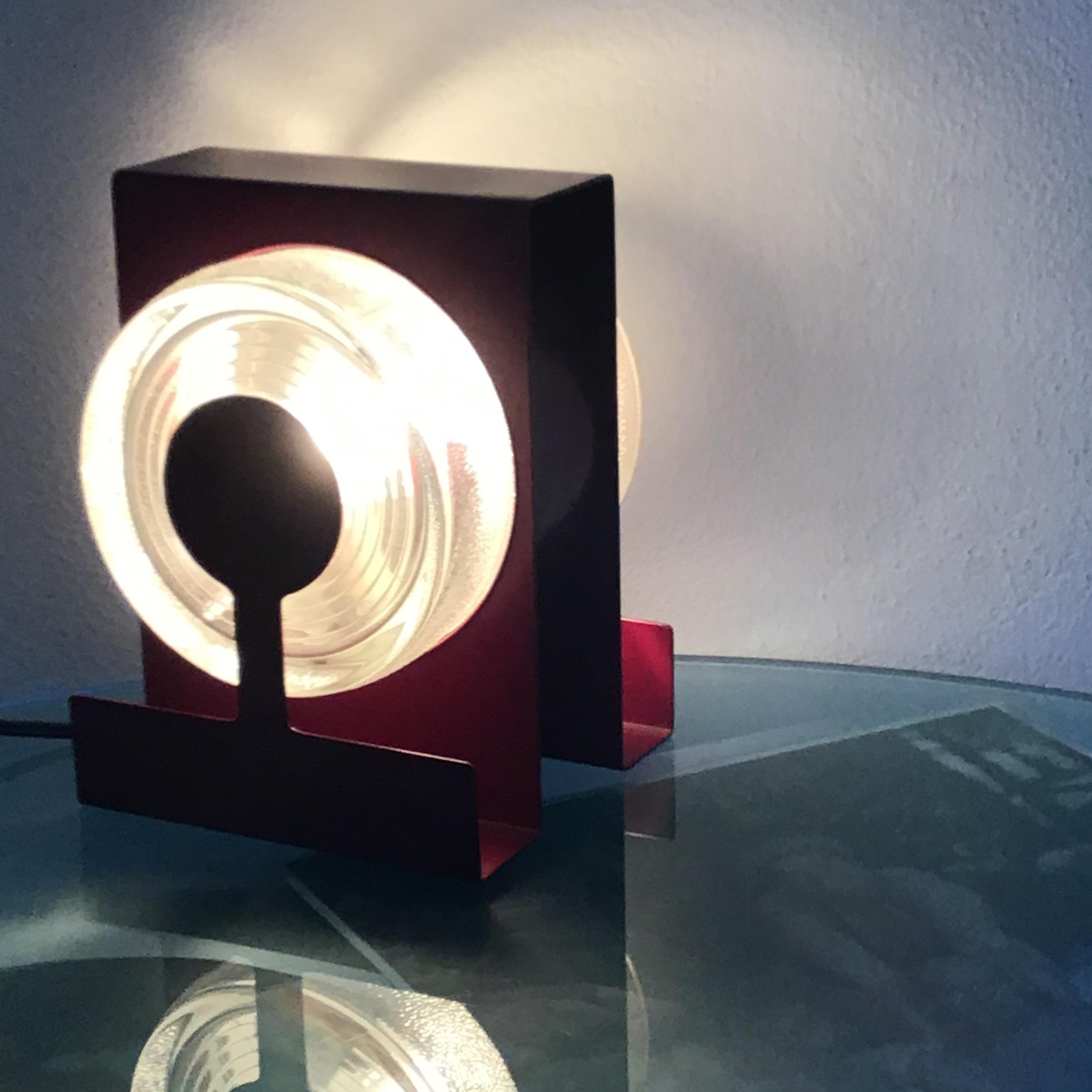 Italian Fontana Arte Table Lamp “Yoyo” “ Eugenio Gentili Tedeschi” Glass Metal 1970 IT For Sale