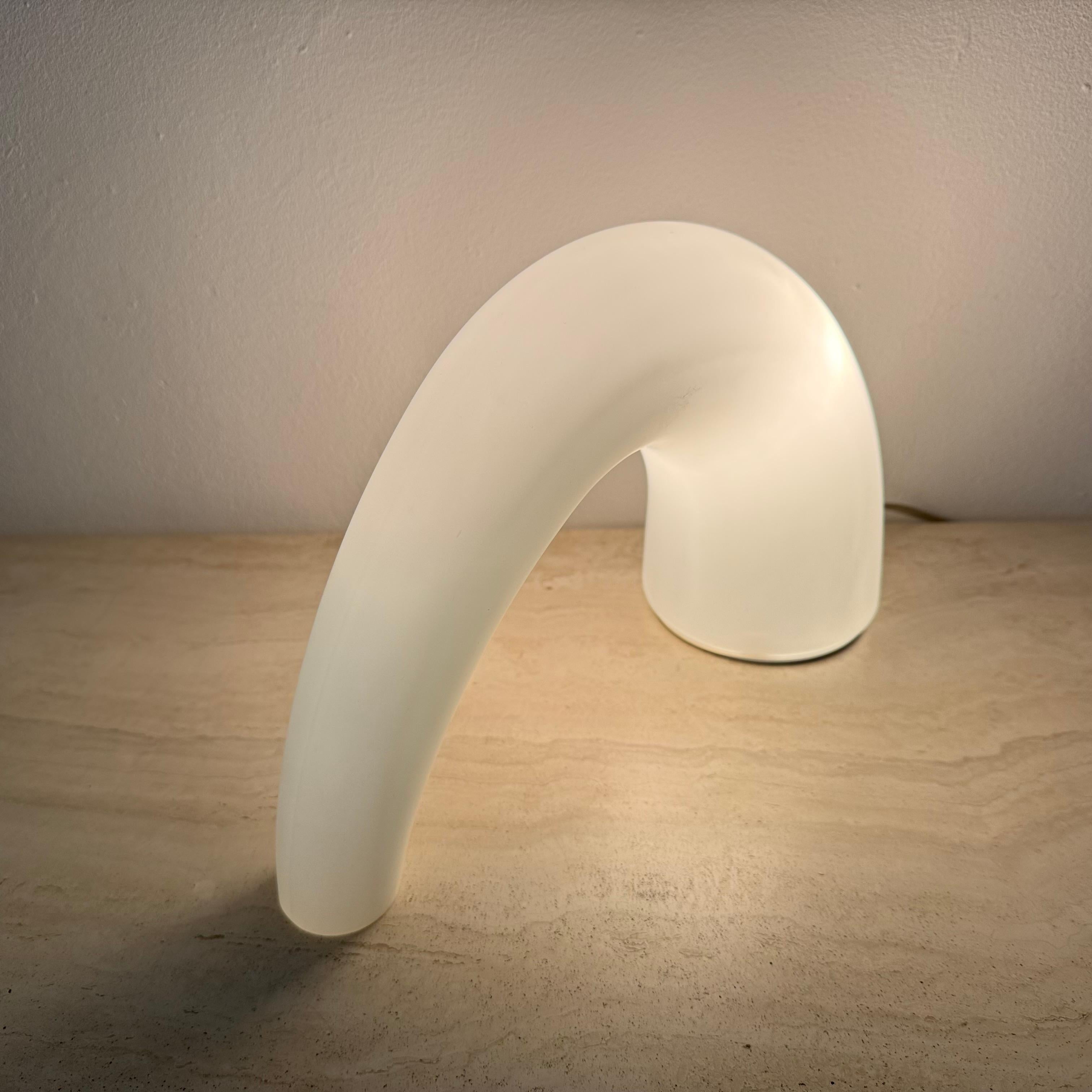 Mid-Century moderno Fontana Arte Thor, lampada da tavolo in vetro, anni '80, Italia in vendita