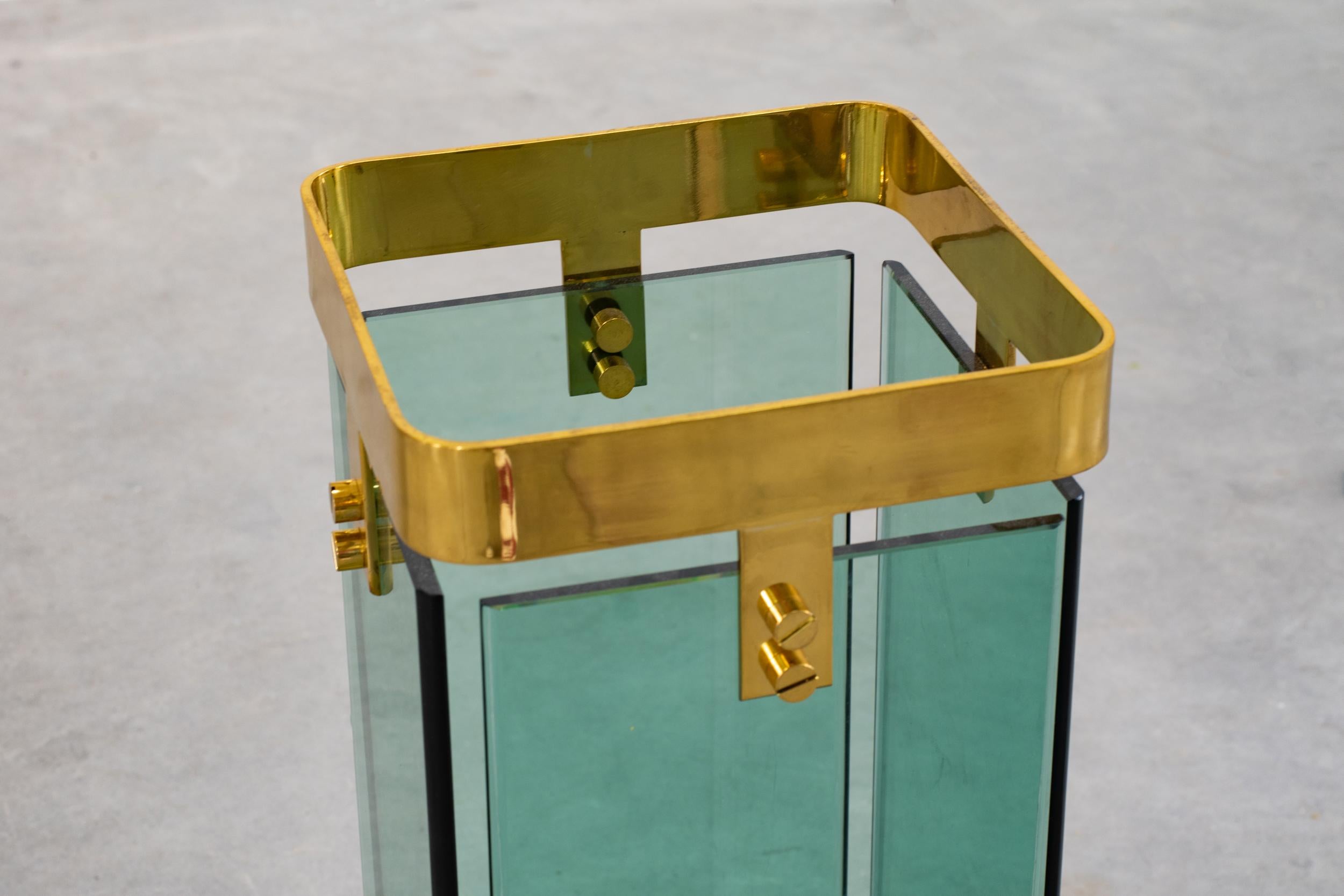 Post-Modern Fontana Arte Umbrella Stand in Glass and Brass 1960-70 Italy