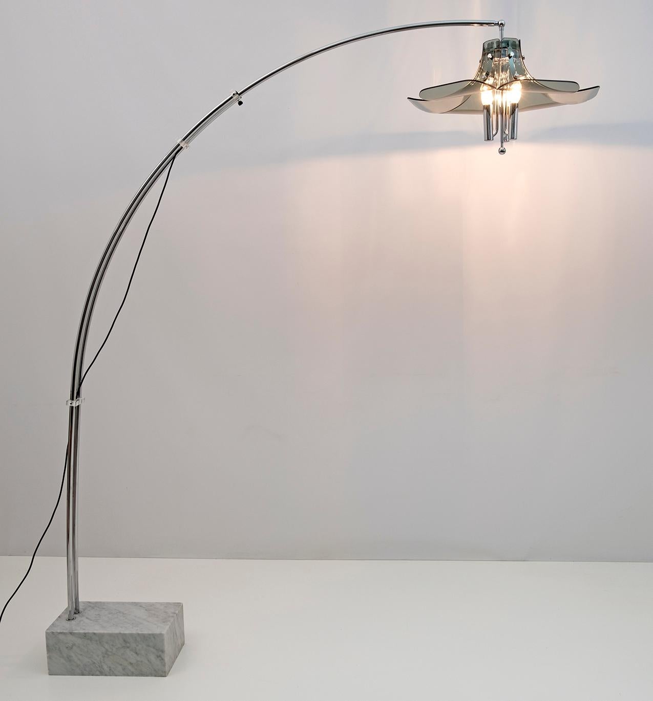 Fontana Arte Vintage Italian Arc Floor Lamp by Max Ingrand, 1970s In Good Condition For Sale In Puglia, Puglia