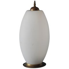 Fontana Arte White Glass and Brass Midcentury Italian Table Lamp, 1940s