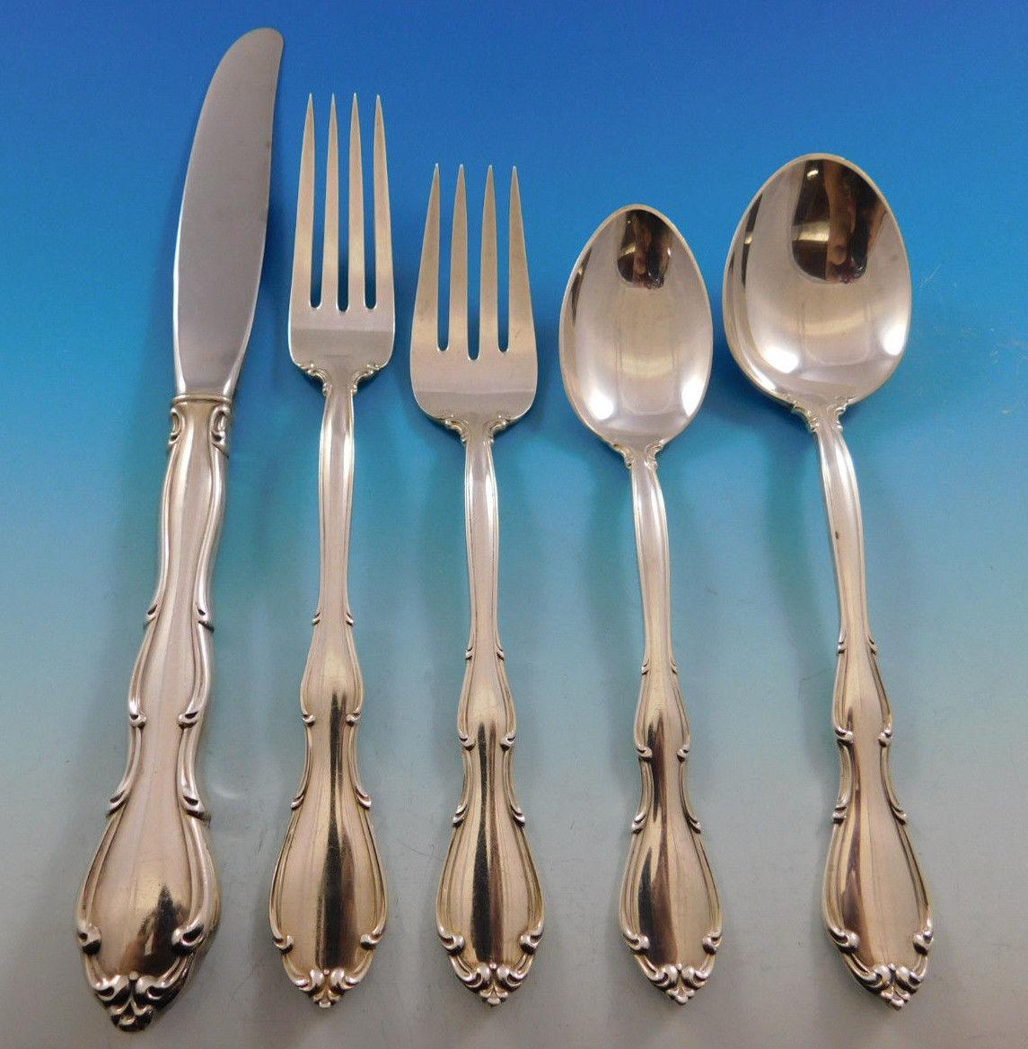 Fontana by Towle sterling silver flatware set - 40 pieces. This set includes:

Eight knives, 9