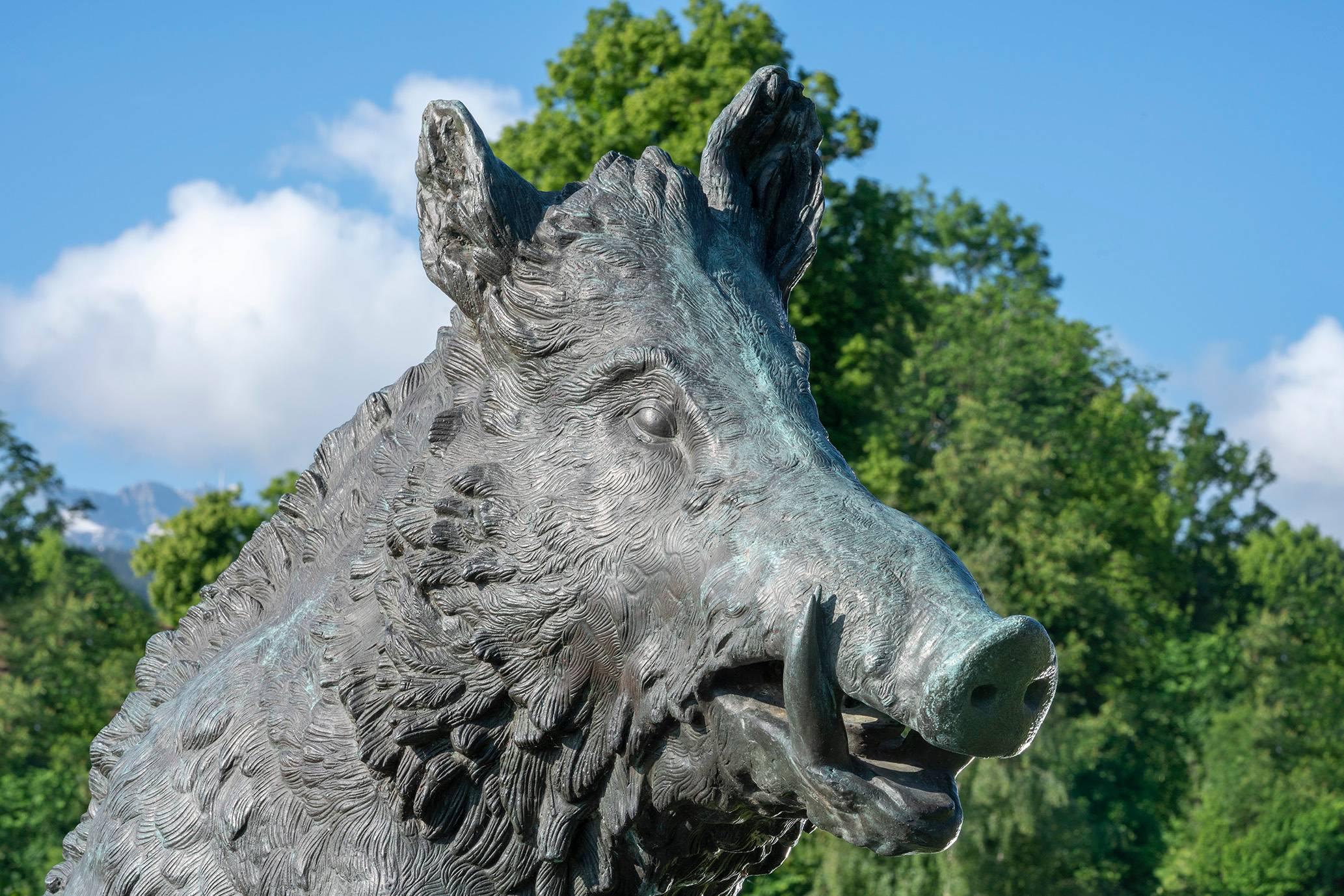 boar statue