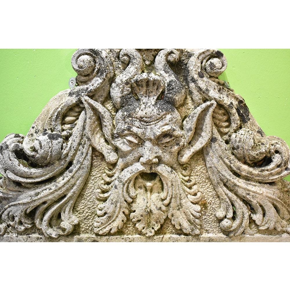 19th Century Fontana In Pietra Di Vicenza Con Mascherone Con Fauno, Italia Fine XIX  Secolo. For Sale