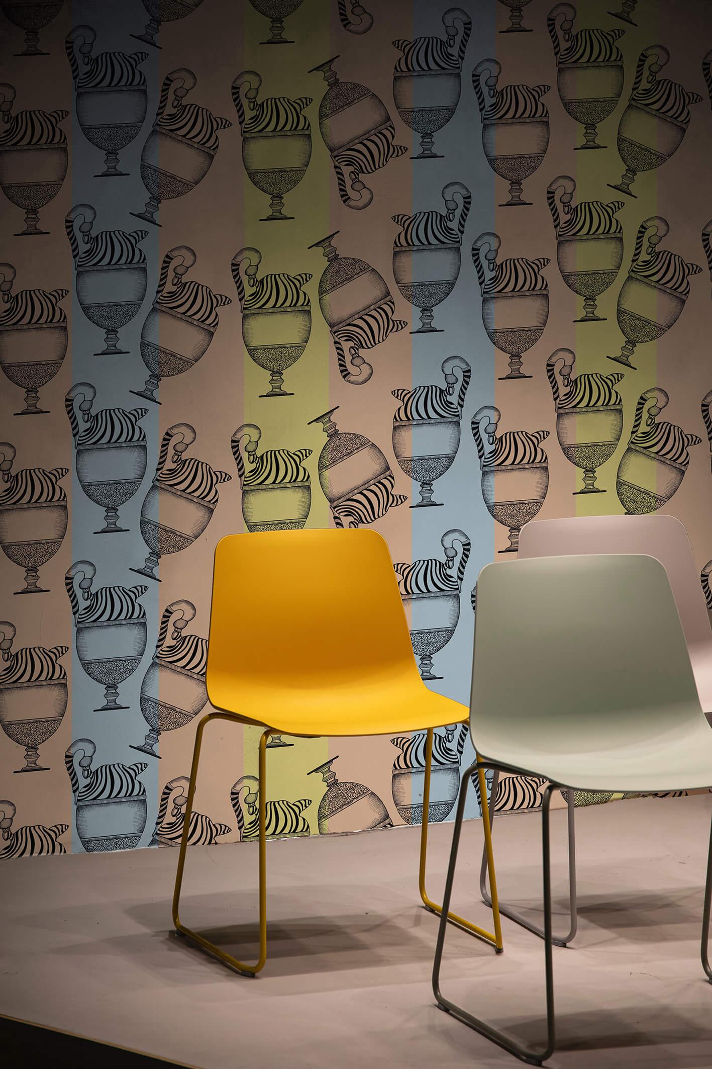 Fontana Righe Wallpaper, Racconti Collection In New Condition For Sale In Firenze, IT