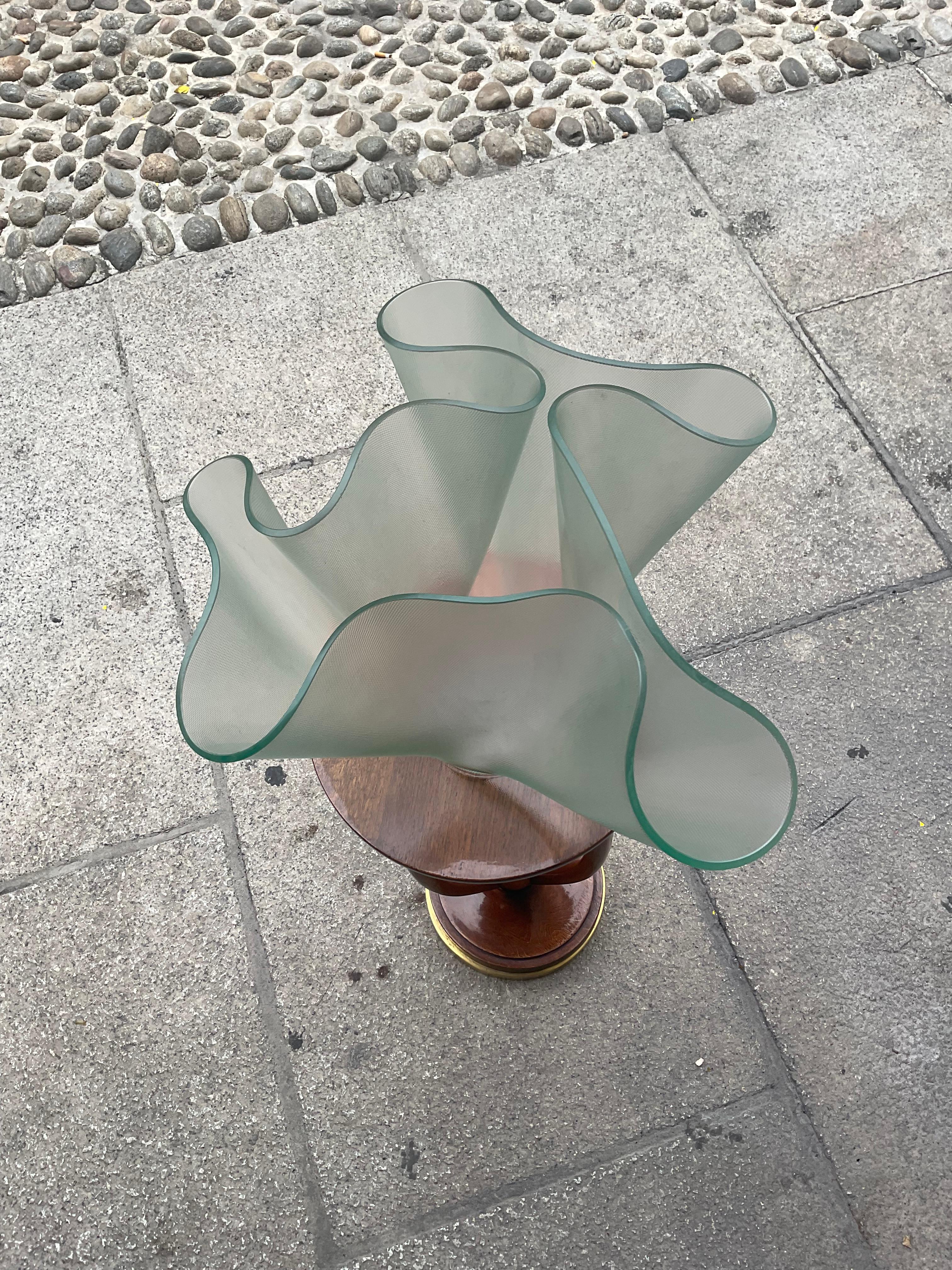 Italiano FONTANAARTE - PIETRO CHIESA - vaso modello cartoccio in vetro - ITALIA 1950. in vendita