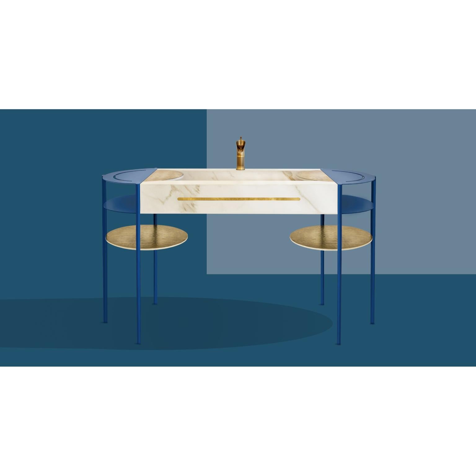 Fontanae Nettuno Washbasin par Atlas Project
Dimensions : D 50 x L 150 x H 90 cm. 
MATERIAL : Fer peint, métal, marbre et acier bleu.

Disponible en différents matériaux et finitions. Veuillez nous contacter.

Fontanae/Nettuno
Inspirée par les