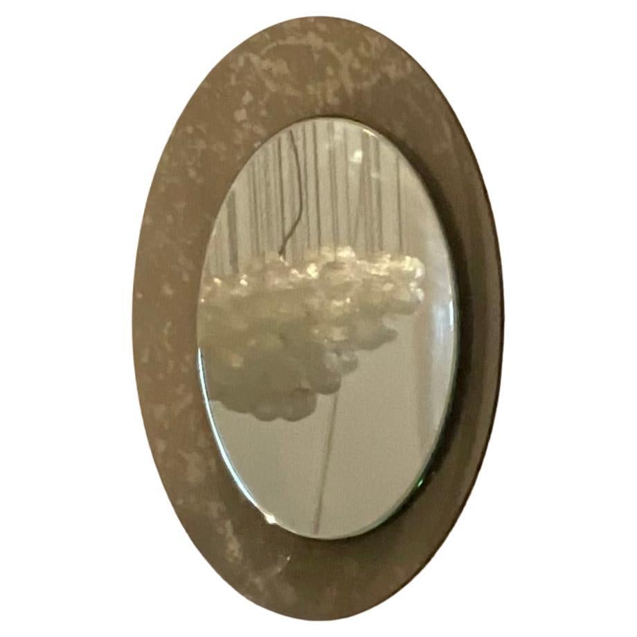 FONTANARTE - Erwing BURGER - Ein Spiegelmodell mit gebogenem, säuregeätztem Glas, eine typische Arbeit des Designers Erwing Burger, als er für Fontanarte in den Jahren  50.
Der Hängespiegel ist in ausgezeichnetem Zustand 
