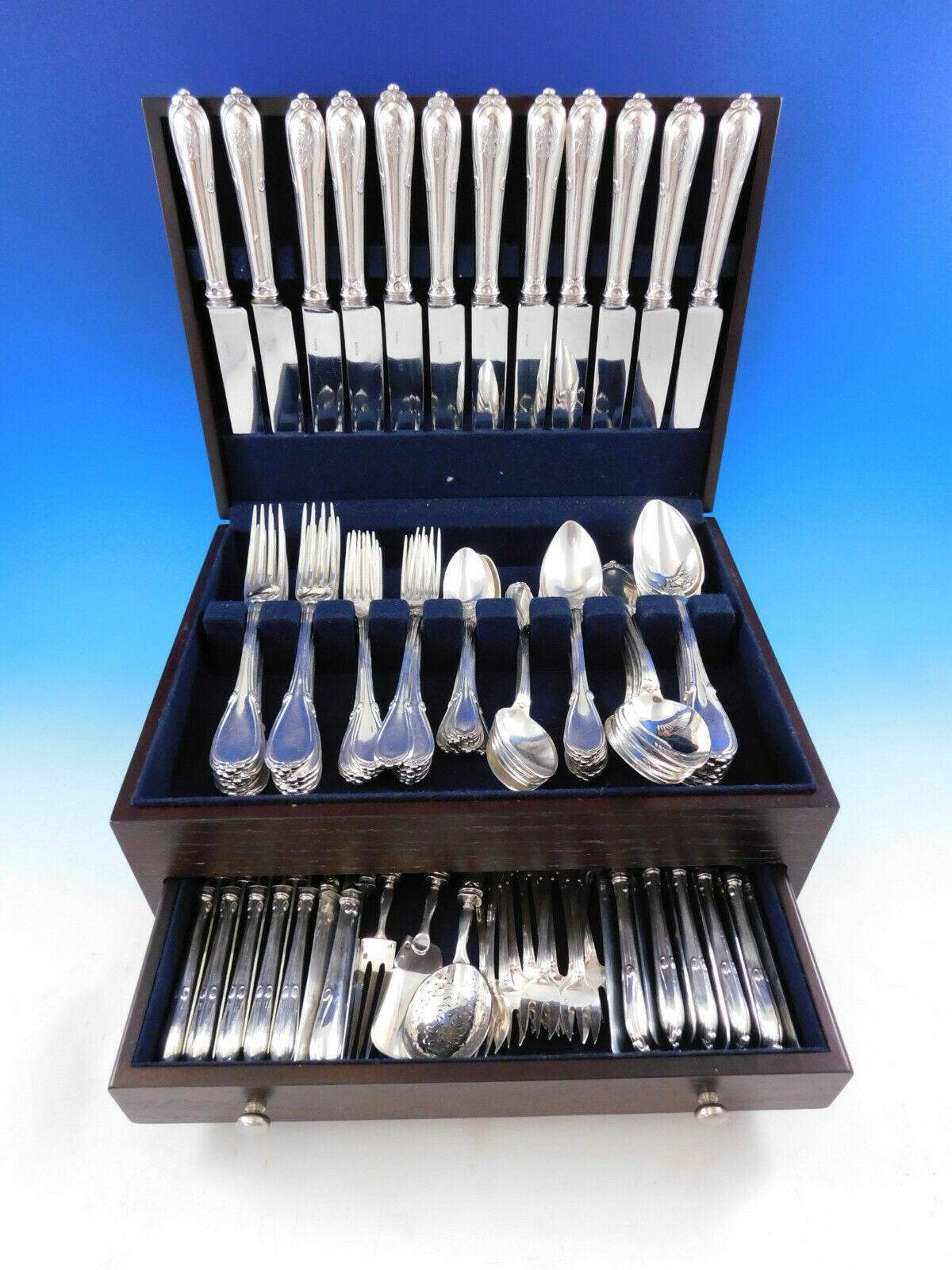 Outstanding dinner size fontenelle by Odiot France 950 sterling silver flatware set, 105 pieces. The forks in this set are particularly impressive and massively heavy. This fabulous cutlery service includes:

12 dinner size knives, 10 1/2