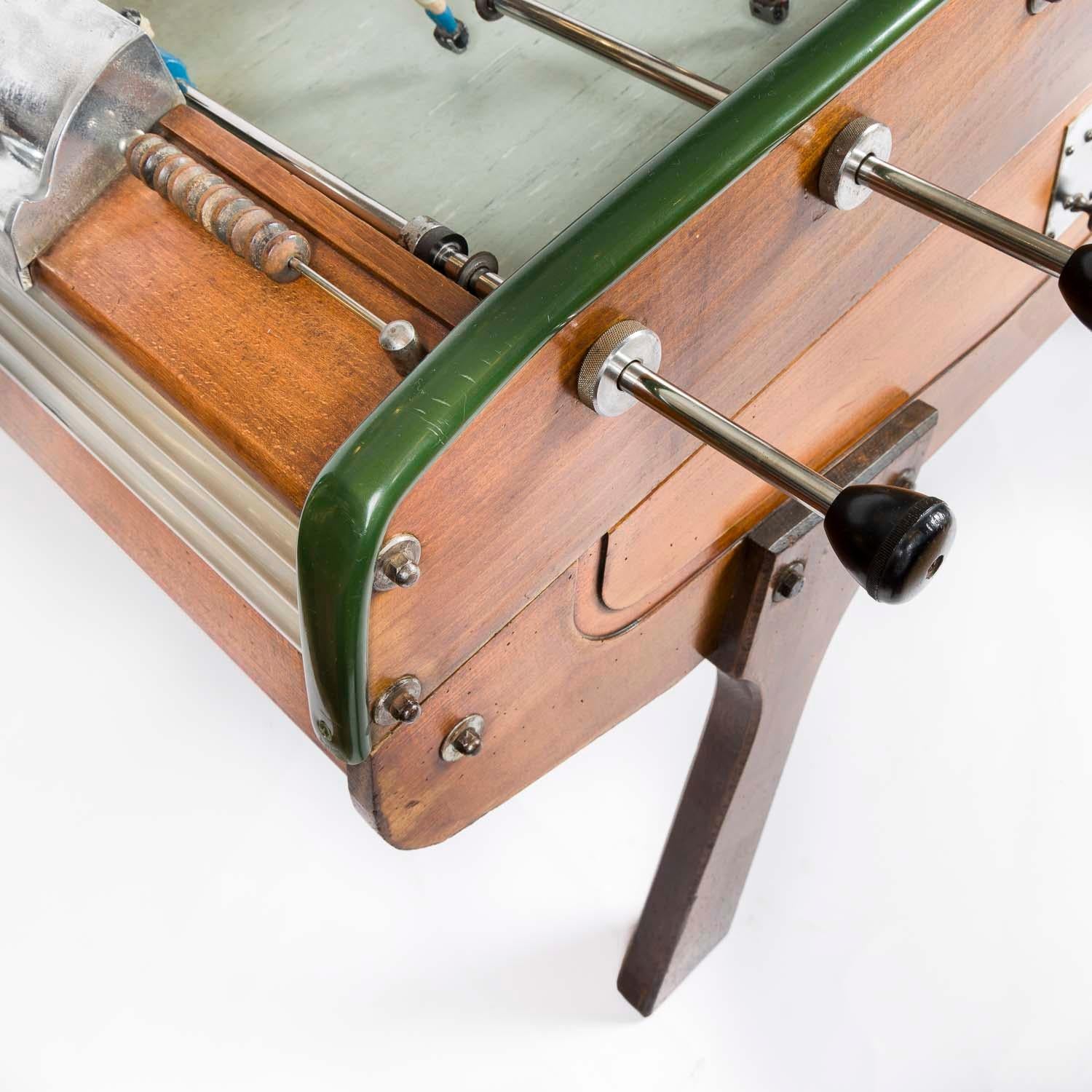 Französisches Foosball-Footballspiel mit Babyfuß aus der Mitte der 1960er Jahre im Angebot 1