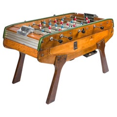 Fauteuil de football français à pieds de bébé du milieu des années 1960