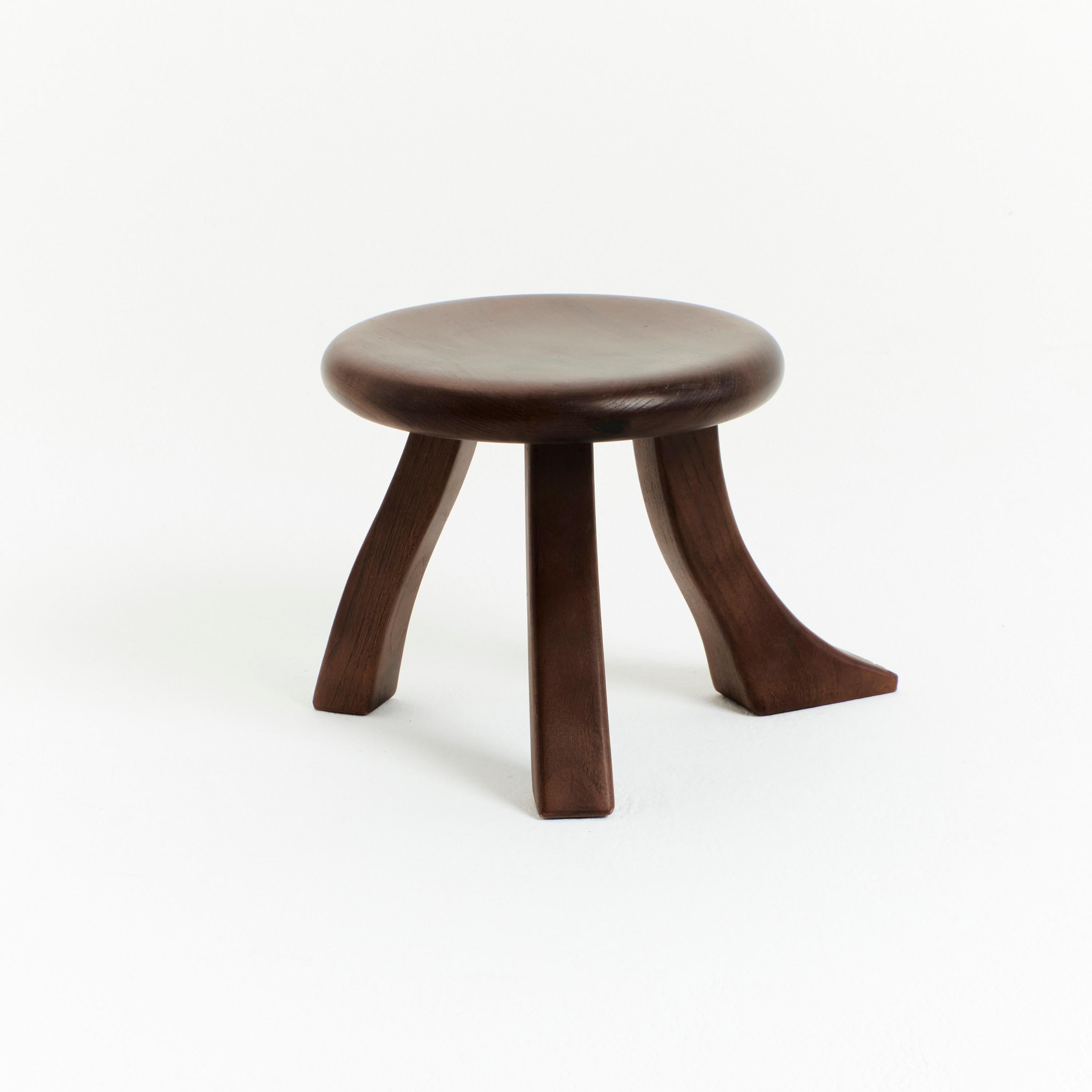 Foot Stool Brown Chestnut In New Condition For Sale In Macieira de Sarnes, PT