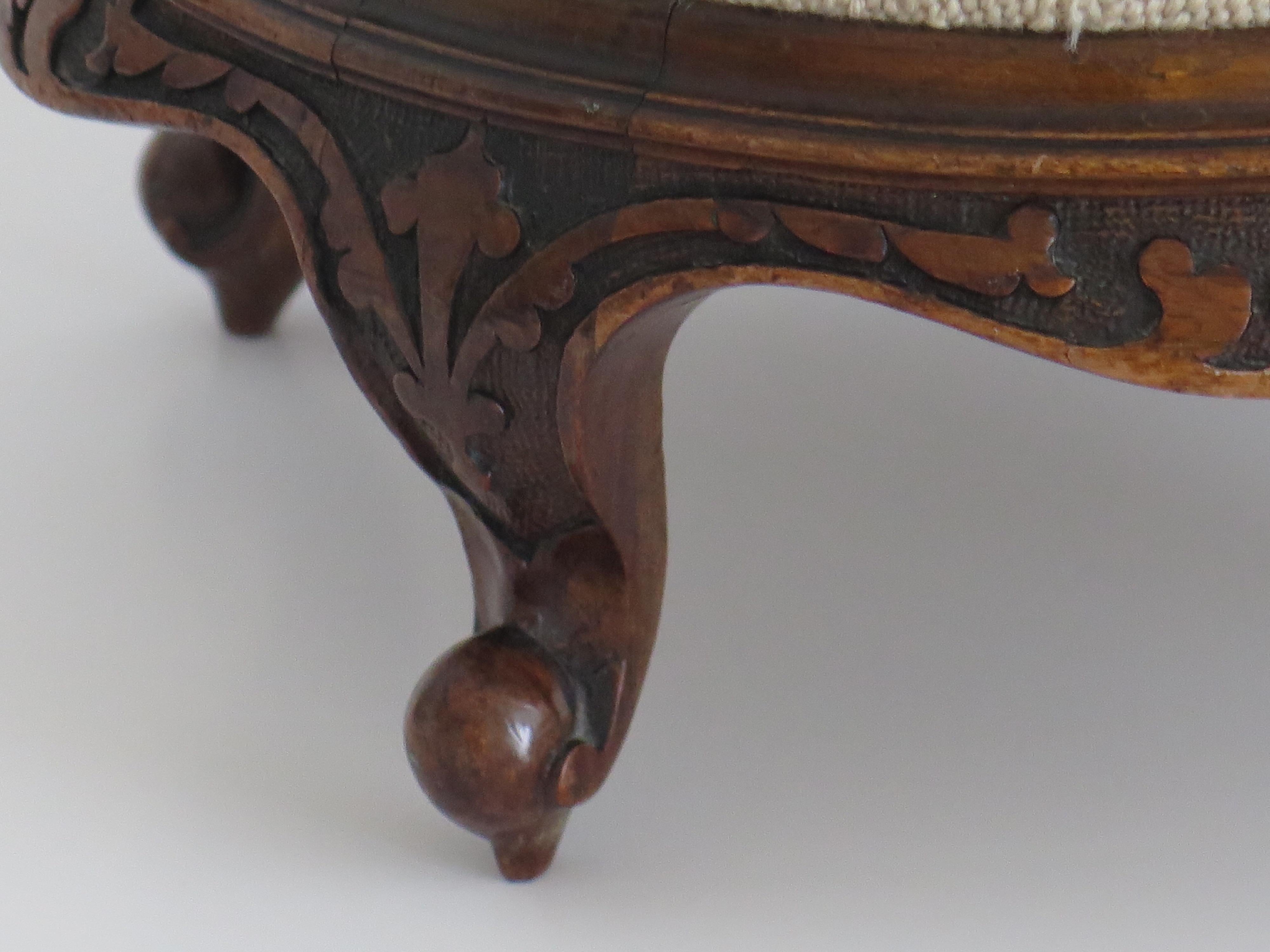 Foot Stool Early Victorian Carved Walnut with Wool-Work Top, English, Circa 1850 For Sale 2