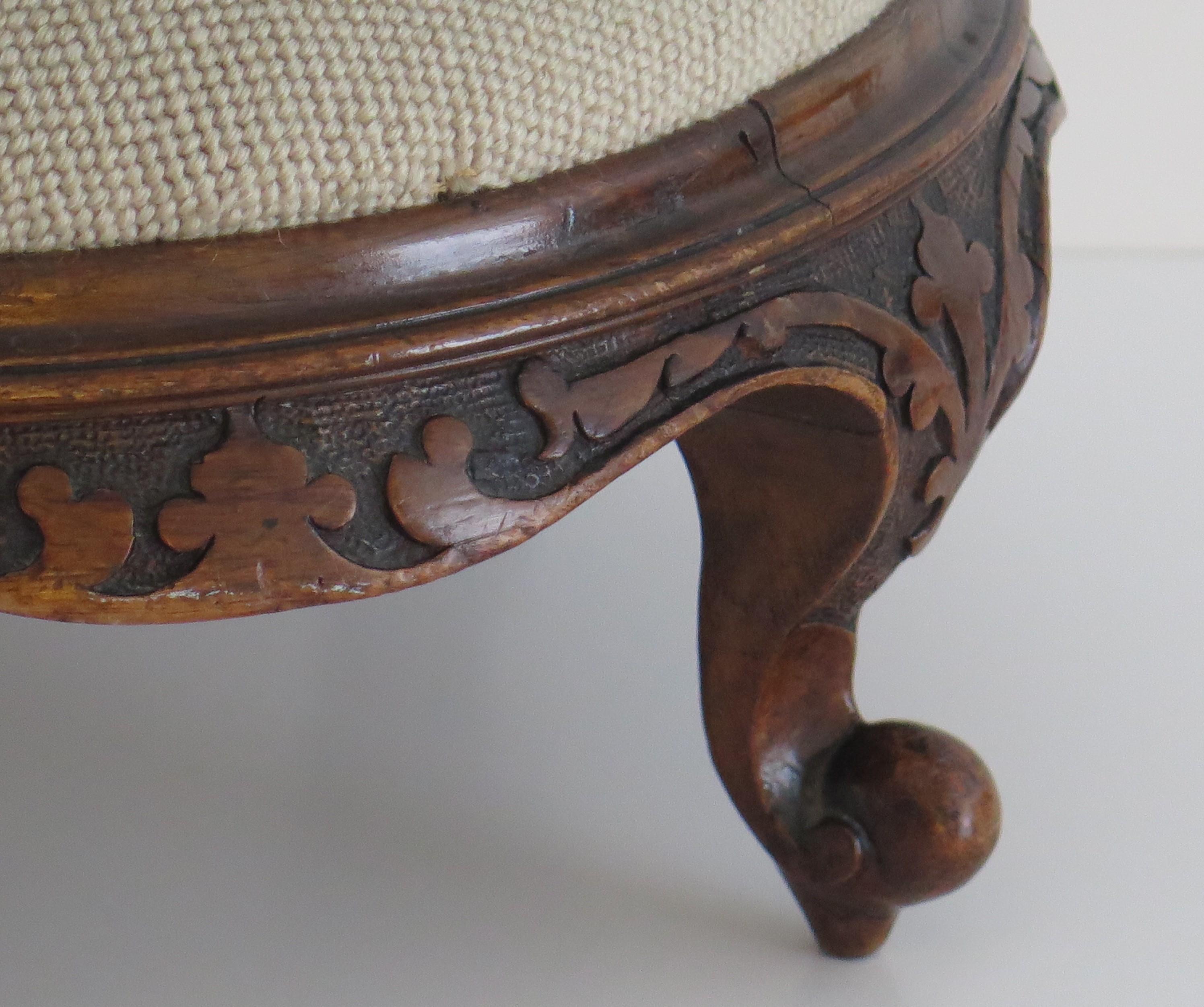Foot Stool Early Victorian Carved Walnut with Wool-Work Top, English, Circa 1850 For Sale 1