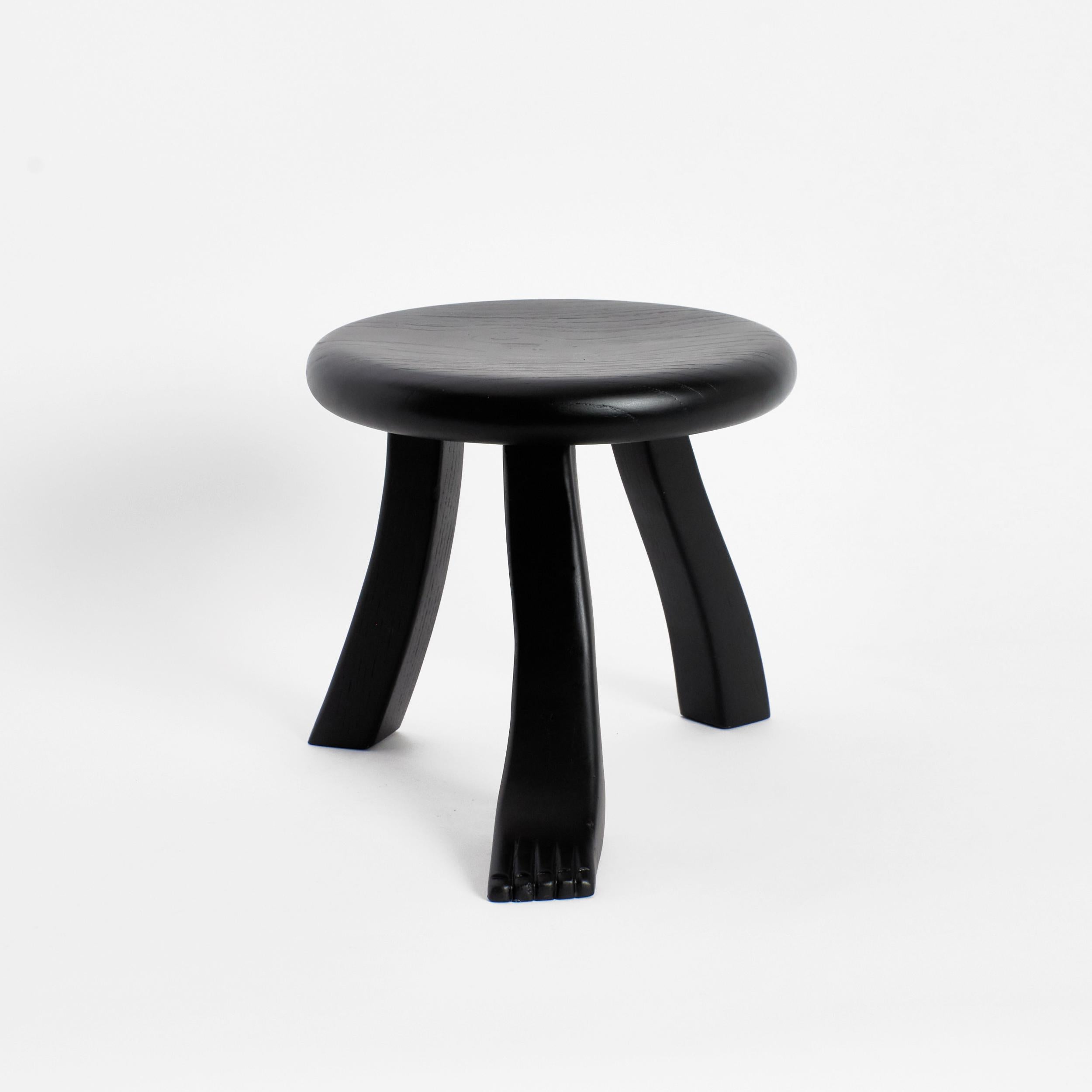 Tabouret à pieds noir par Project 213A en vente 1