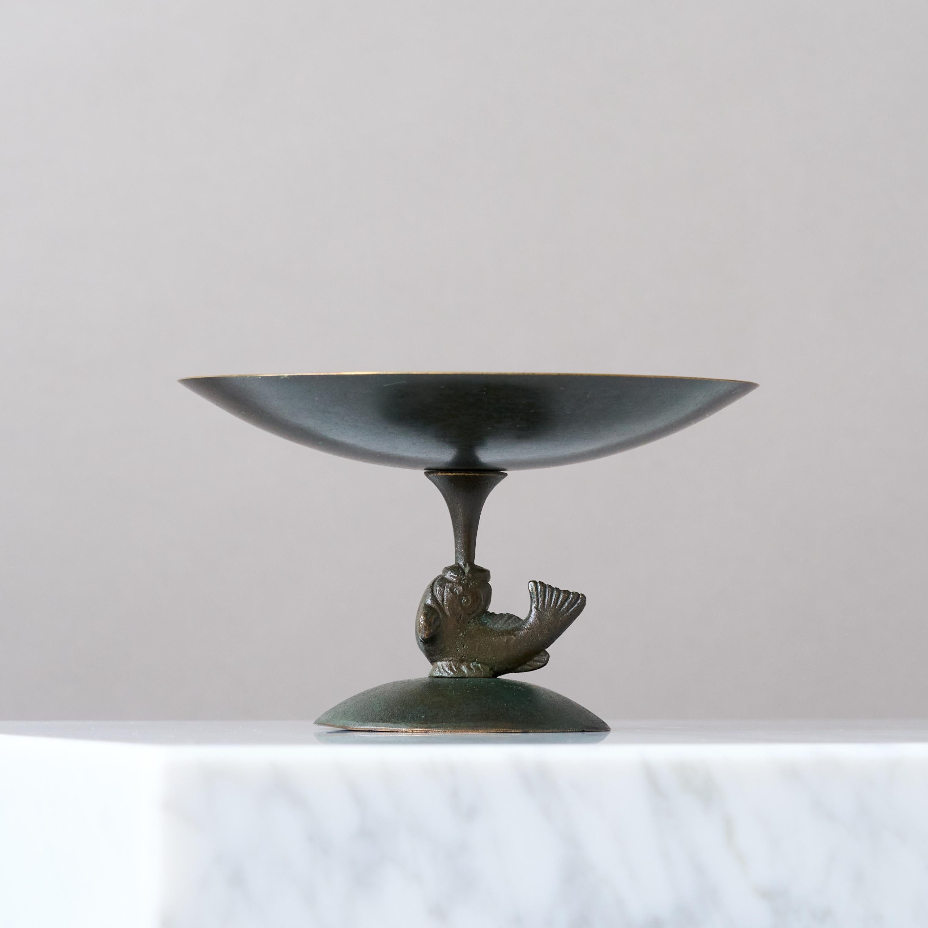Footed Art Deco Bronze Bowl / Dish by Äkta Brons, Sweden, 1930s. In Good Condition For Sale In Malmö, SE