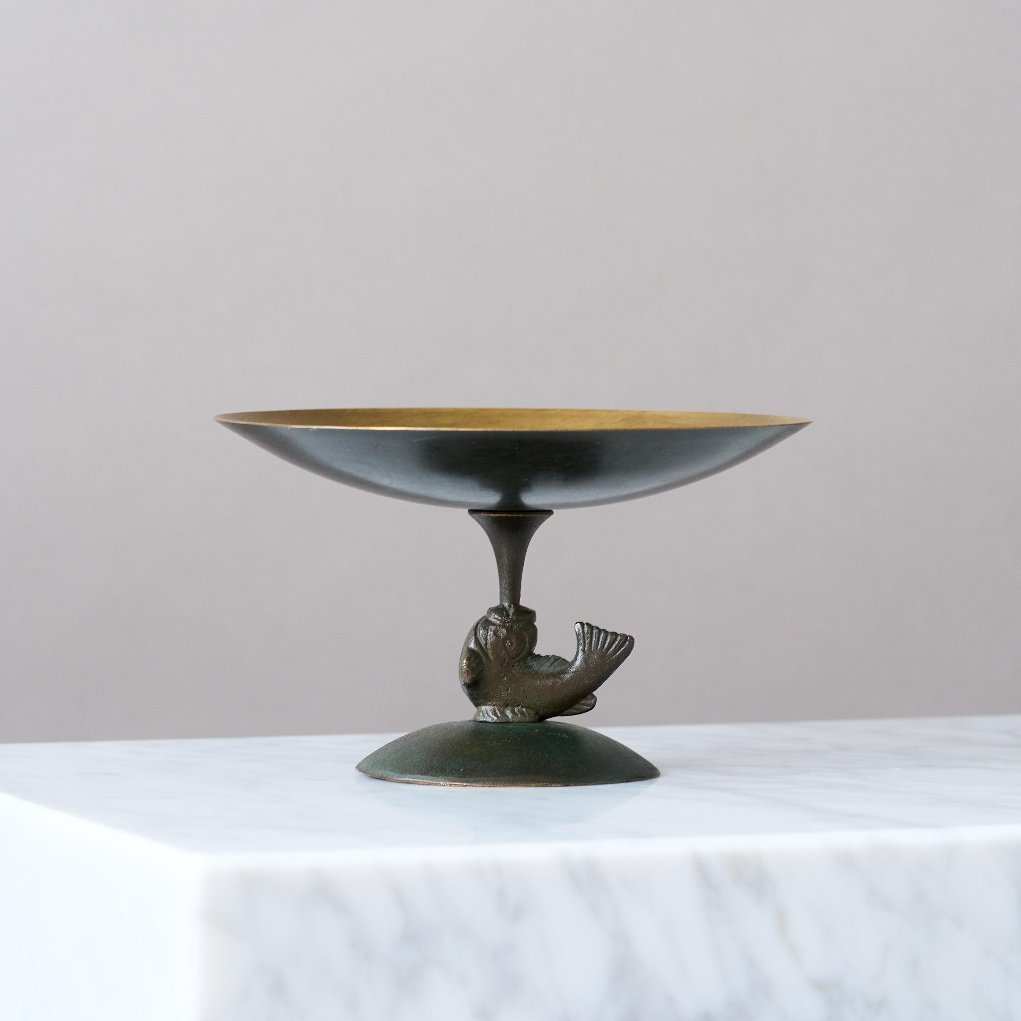 20th Century Footed Art Deco Bronze Bowl / Dish by Äkta Brons, Sweden, 1930s. For Sale