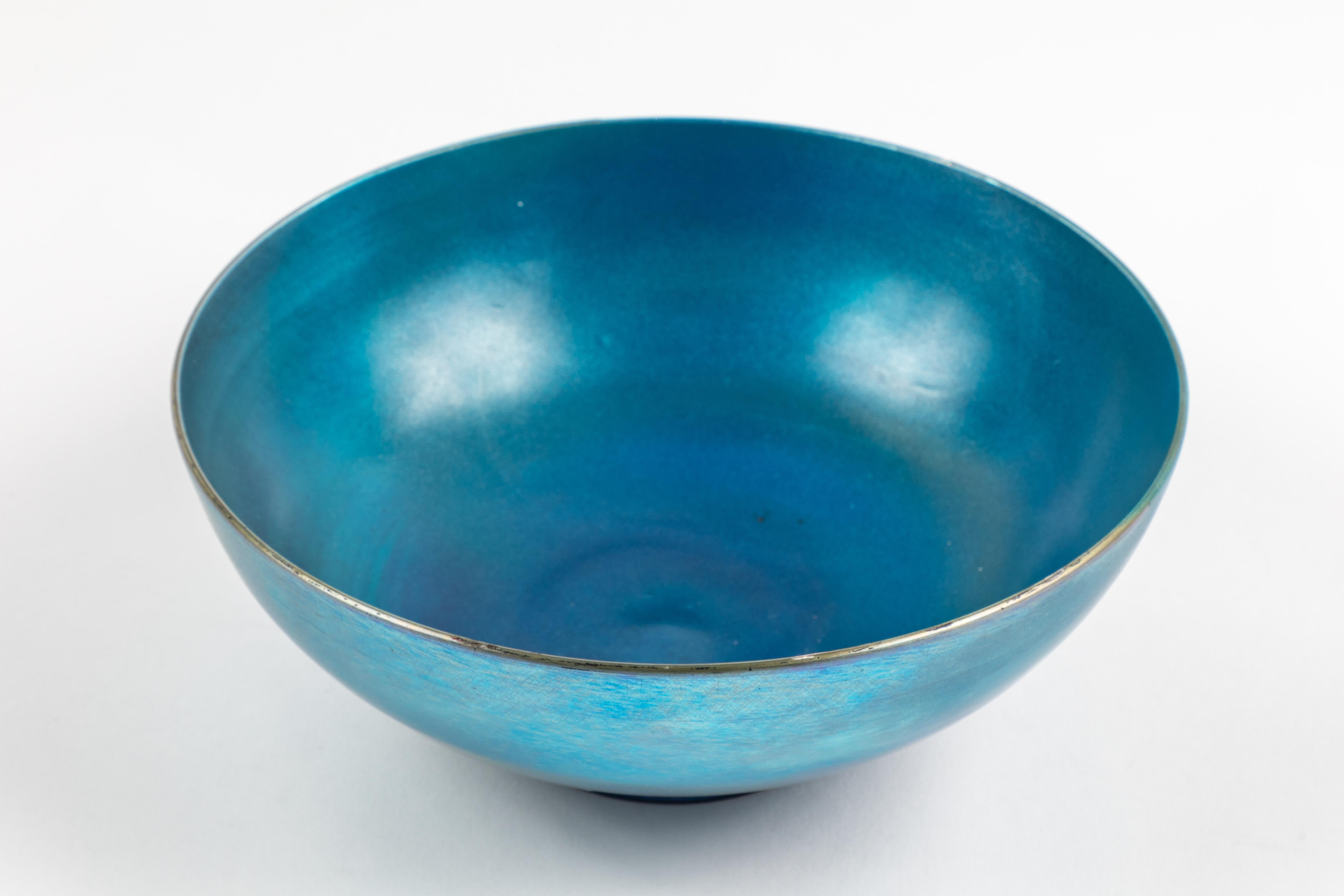 Early 20th Century Footed Blue Steuben Aurene Bowl by Frederick Carder