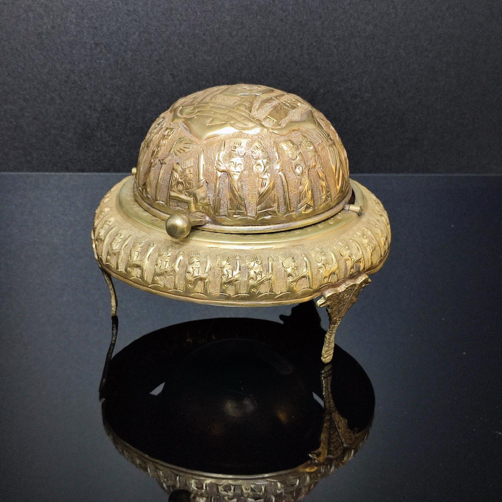 Footed Brass Silvered Moorish Caviar Server In Good Condition For Sale In Bochum, NRW