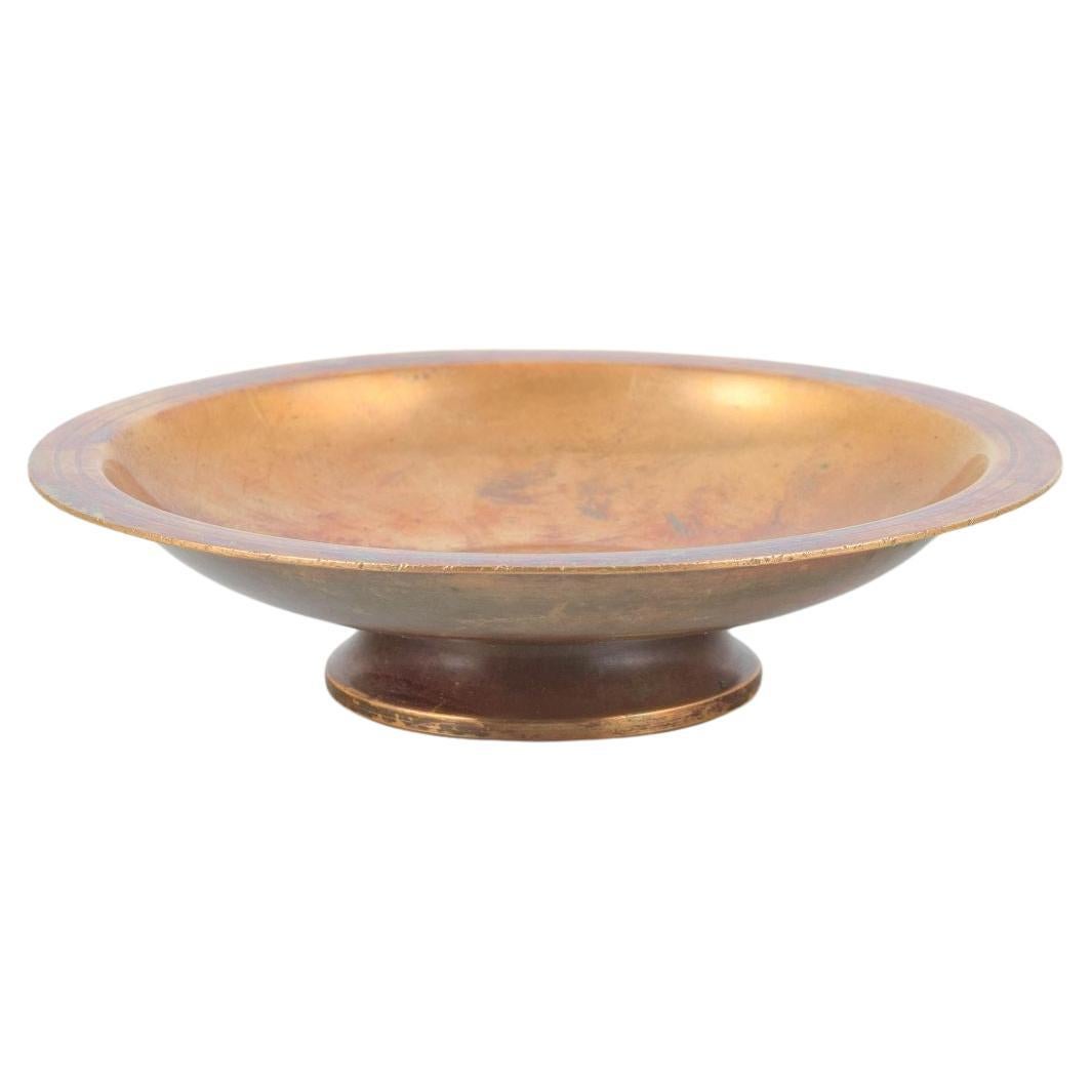 Footed bronze bowl in a classic form. Art Deco style, ca. 1940s