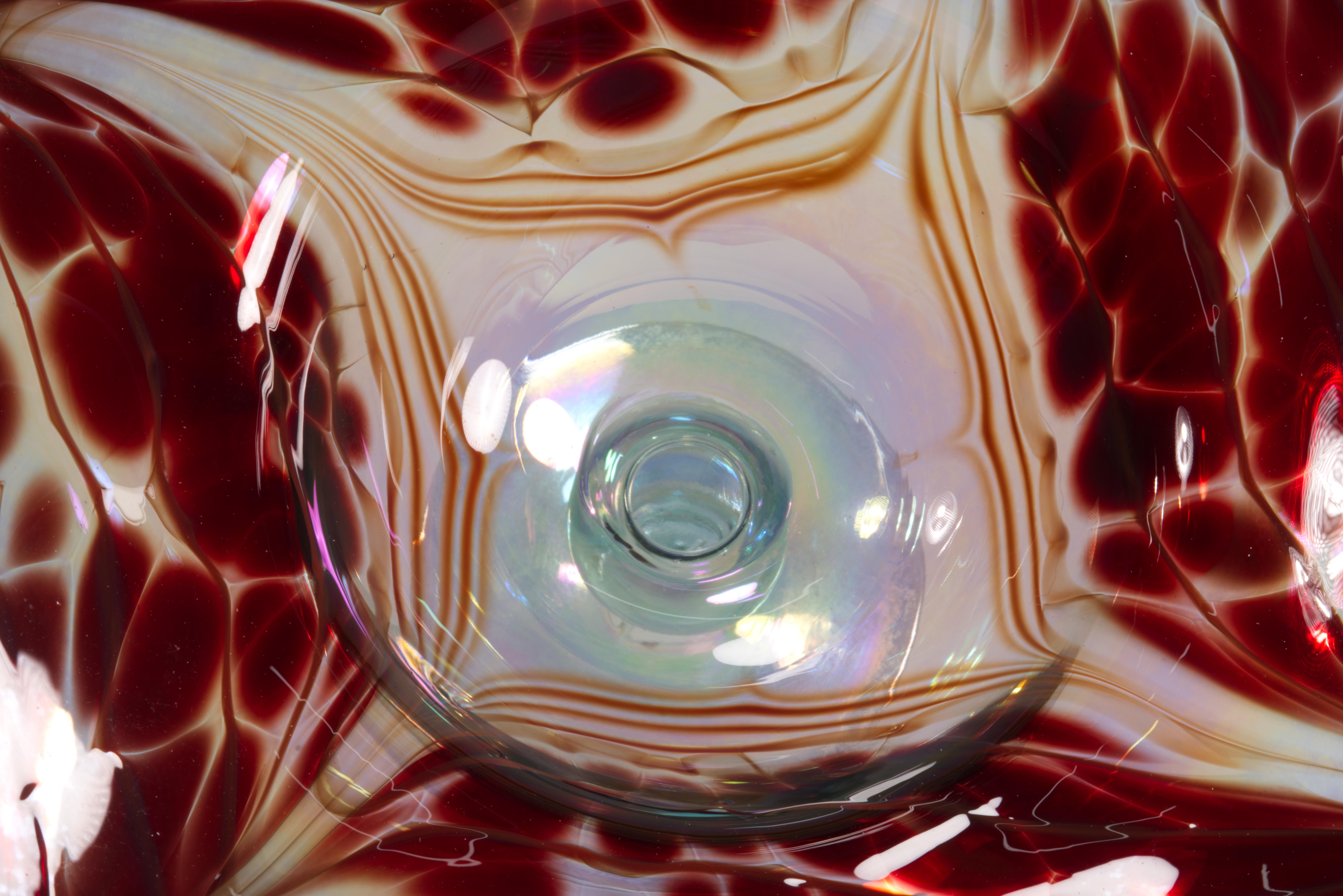 XX secolo Ciotola da centrotavola con piede, Studio Art Glass, 1986 in vendita