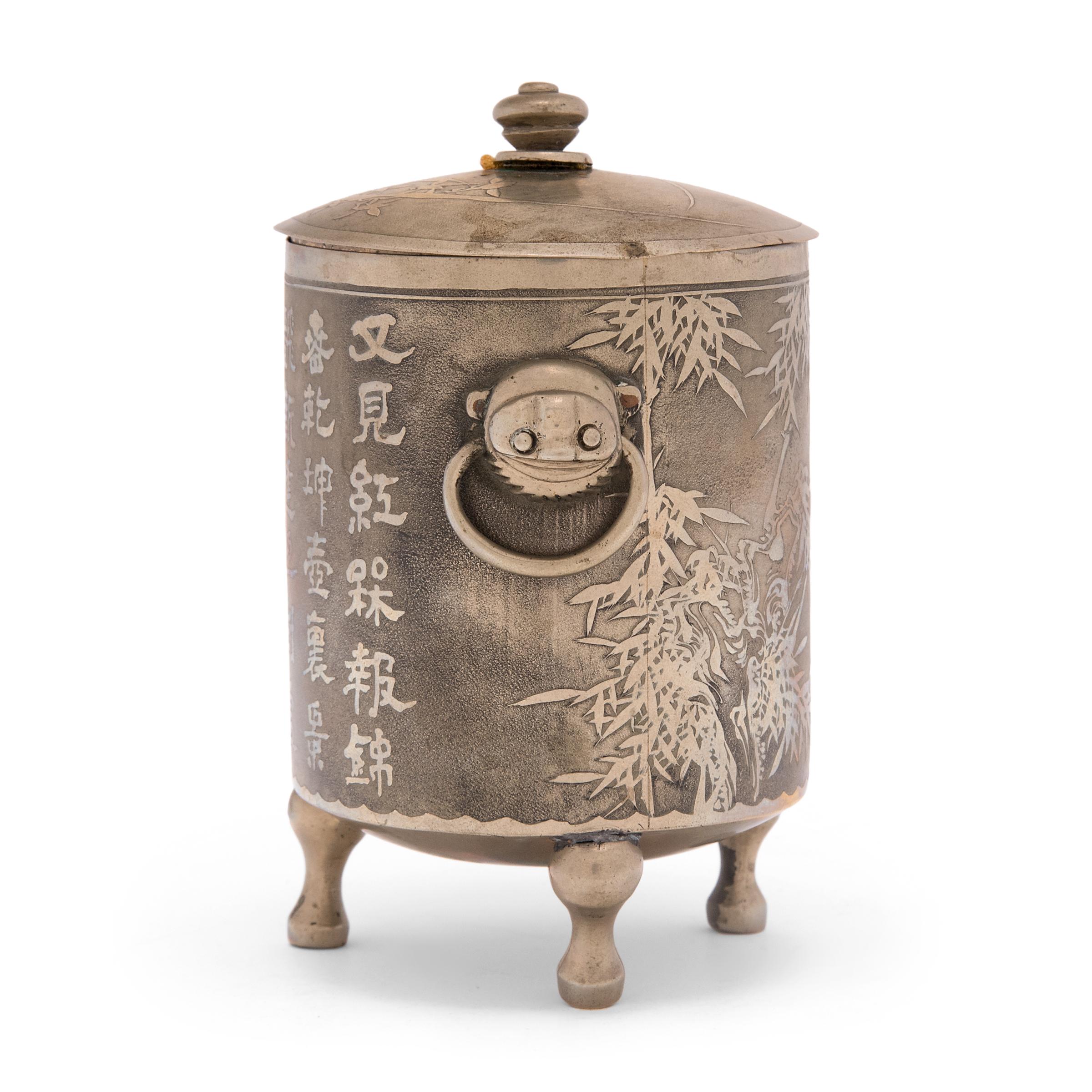 Chinois Vase chinois cylindrique sur pied avec motif de bambou, vers 1900 en vente