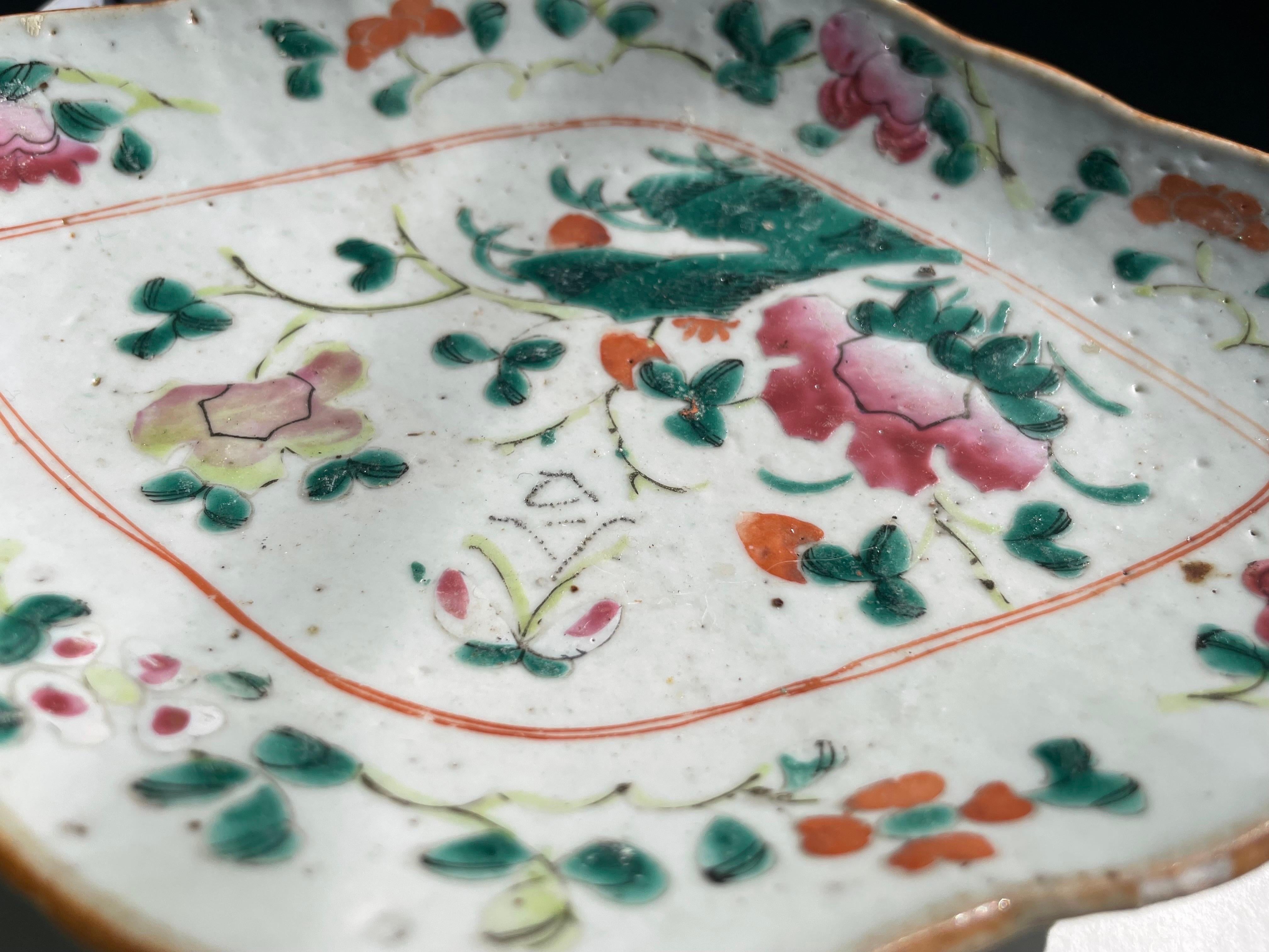 Hand-Painted  Footed Dish, 19th Century Famille Rose, China For Sale