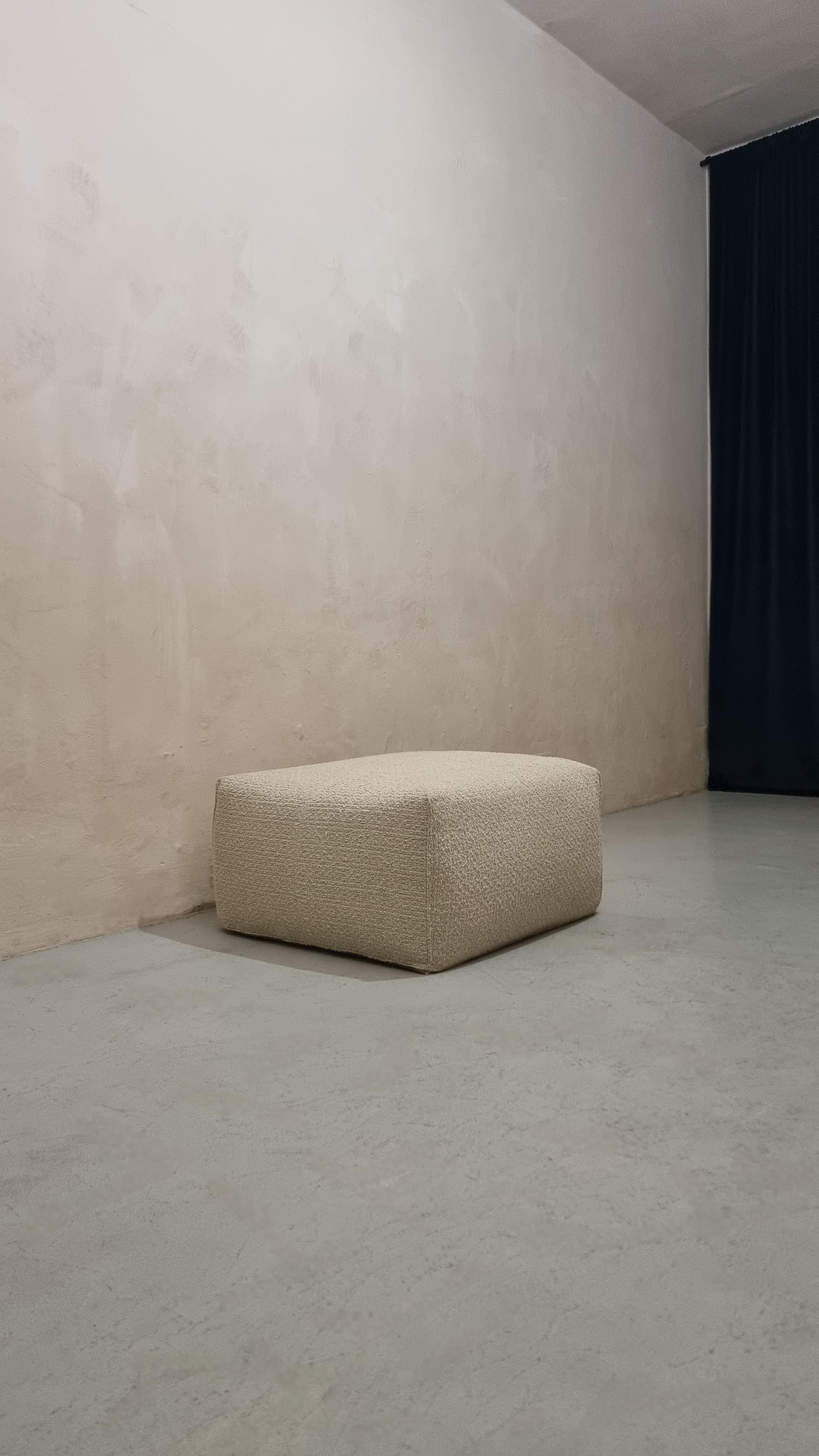 Puf reposapiés de la serie Le Bambole diseñado por Mario Bellini para C&B Italia 1972 finales del siglo XX en venta