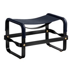 Tabouret en acier fumé noir et cuir bleu marine, style contemporain