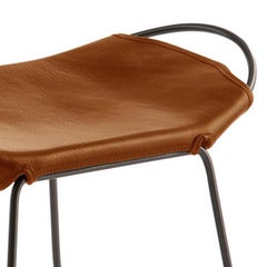 Tabouret, acier noir et cuir de tabac végétal, Modernity Style, Hug