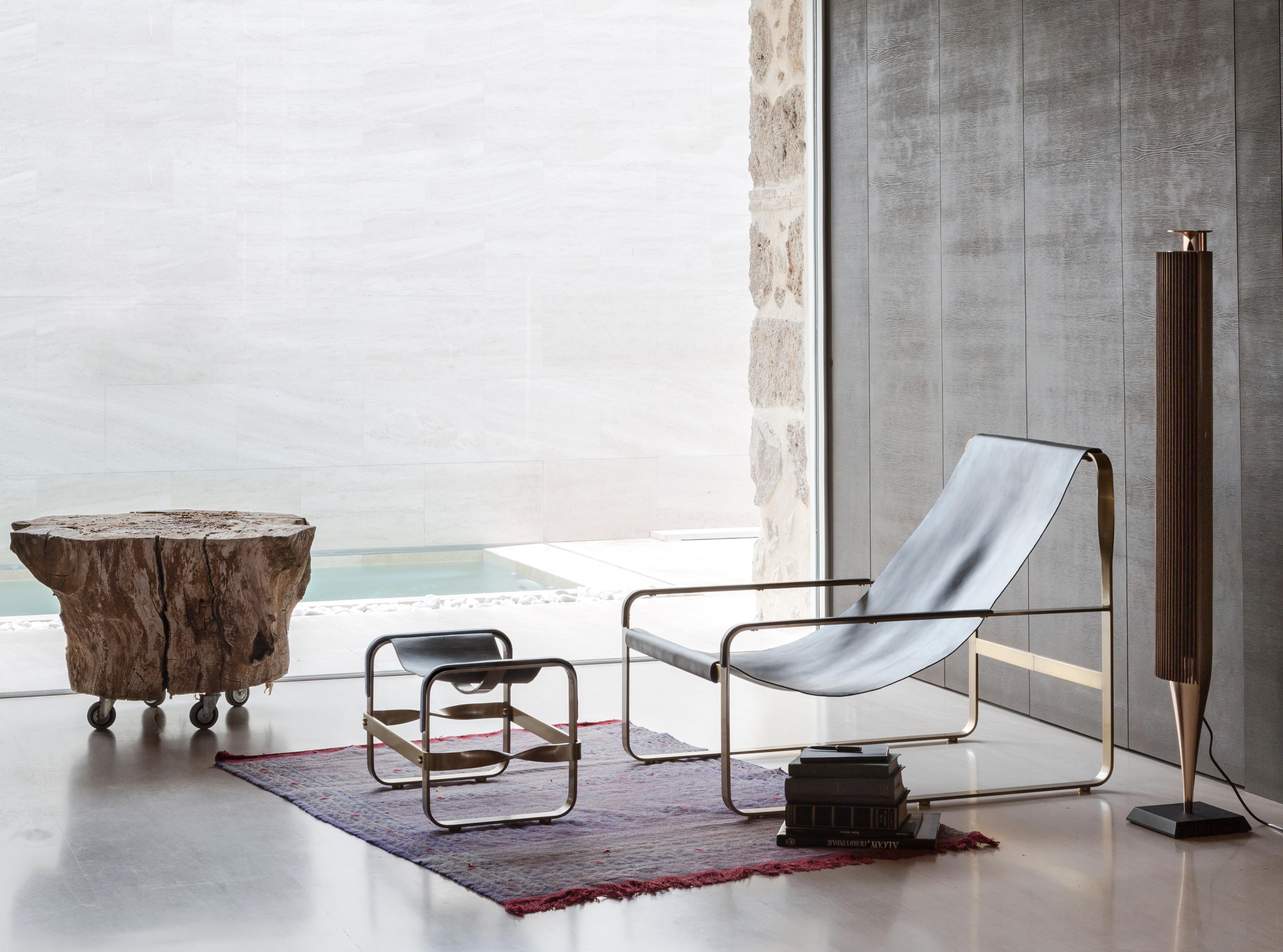 Footstool Old Silver Steel & Natural Tobacco Leather, Contemporary Style For Sale 5