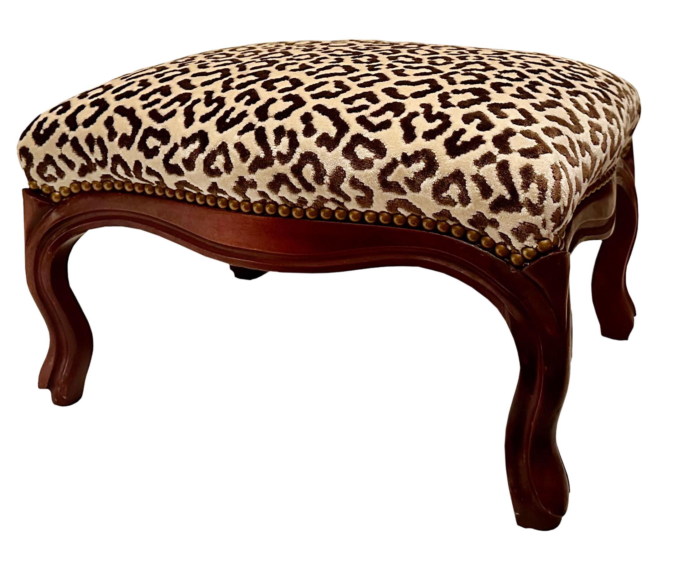 Footstool Scalamandre on a Country French Frame In Good Condition For Sale In Tampa, FL