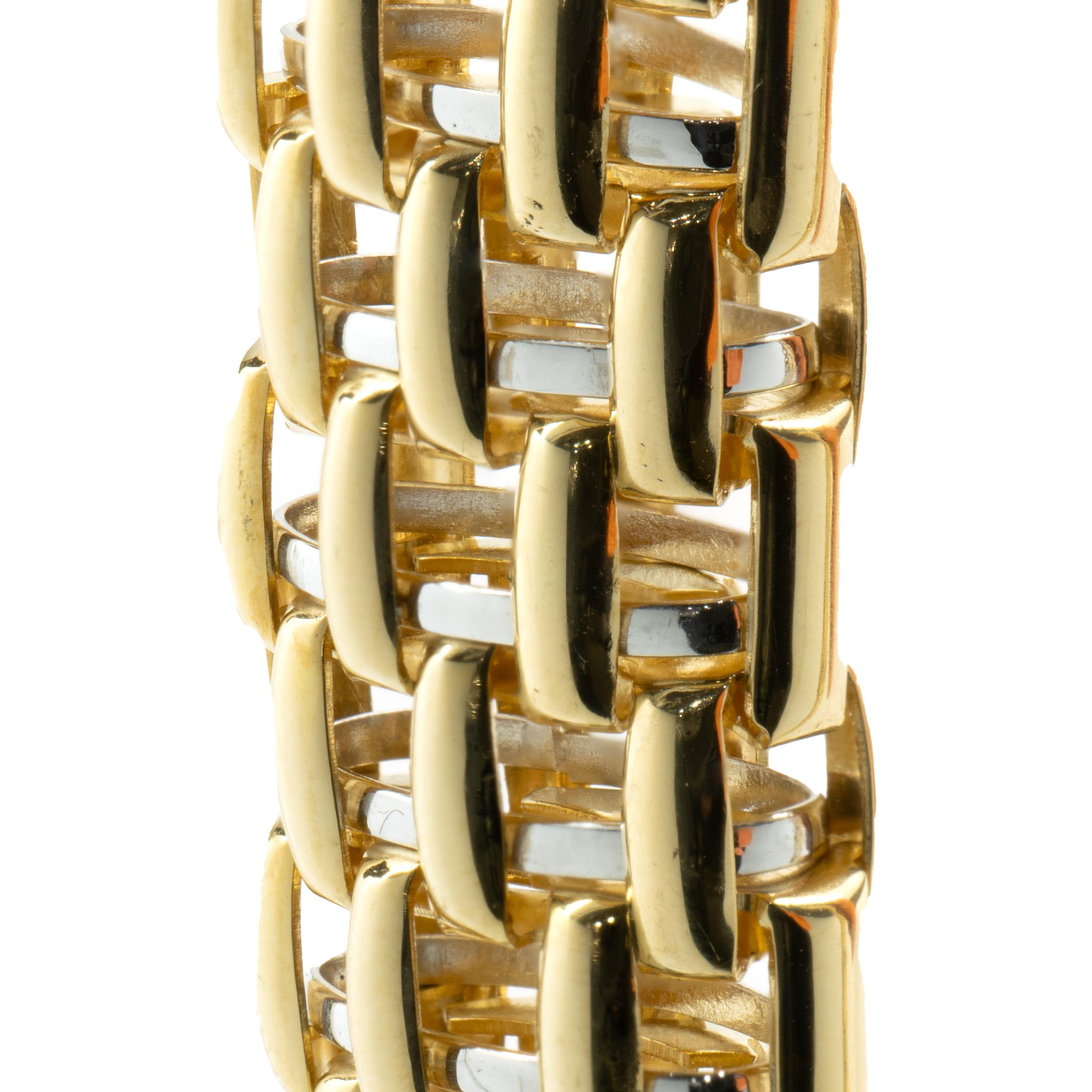 Designer: Fope
MATERIAL: 18K Gelbgold
Messung: Halskette misst 14.5-Zoll
Gewicht: 101,96 Gramm