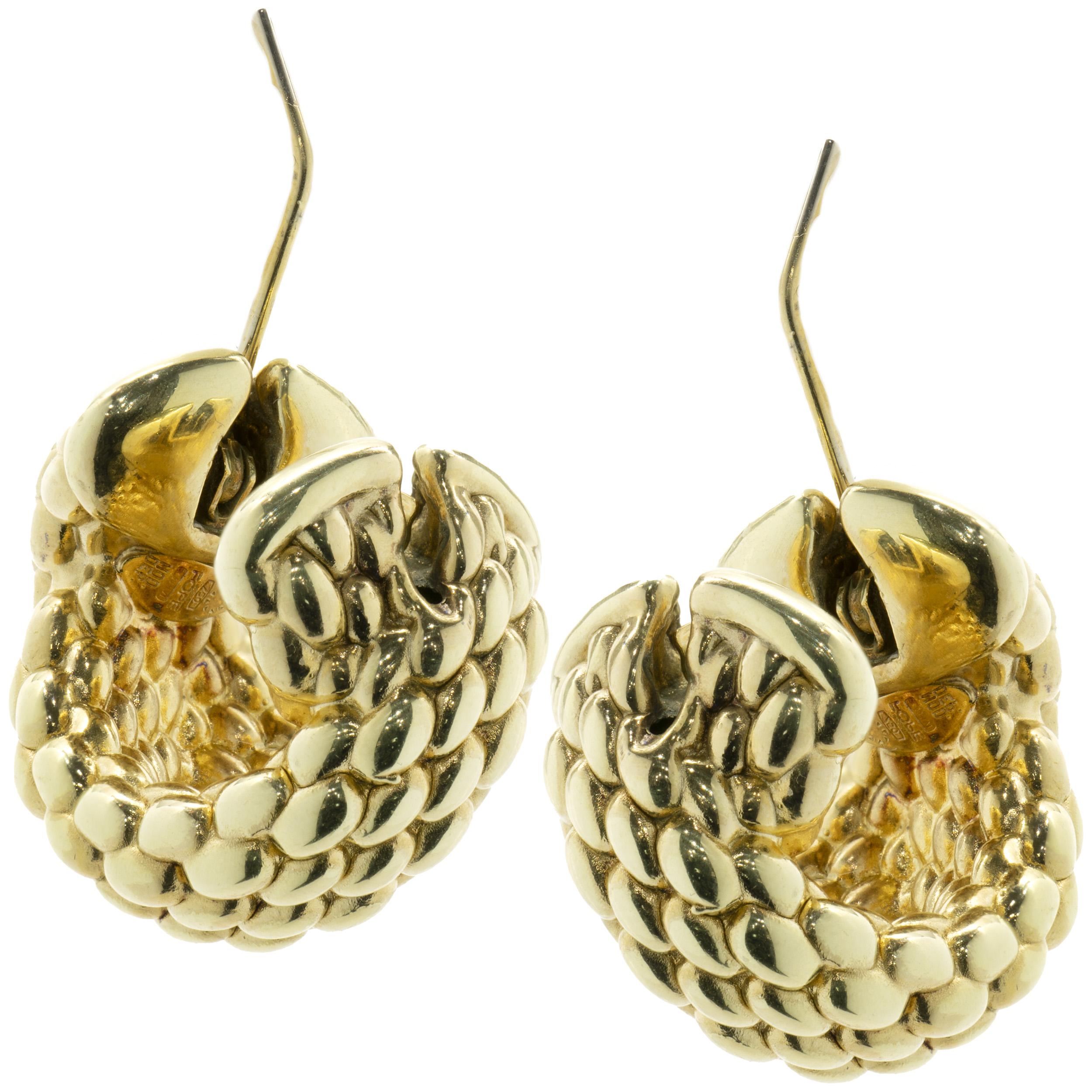 Designer: Fope
Material: 18K yellow gold
Measurement: earrings measure 11-17mm
Weight: 14.55 grams