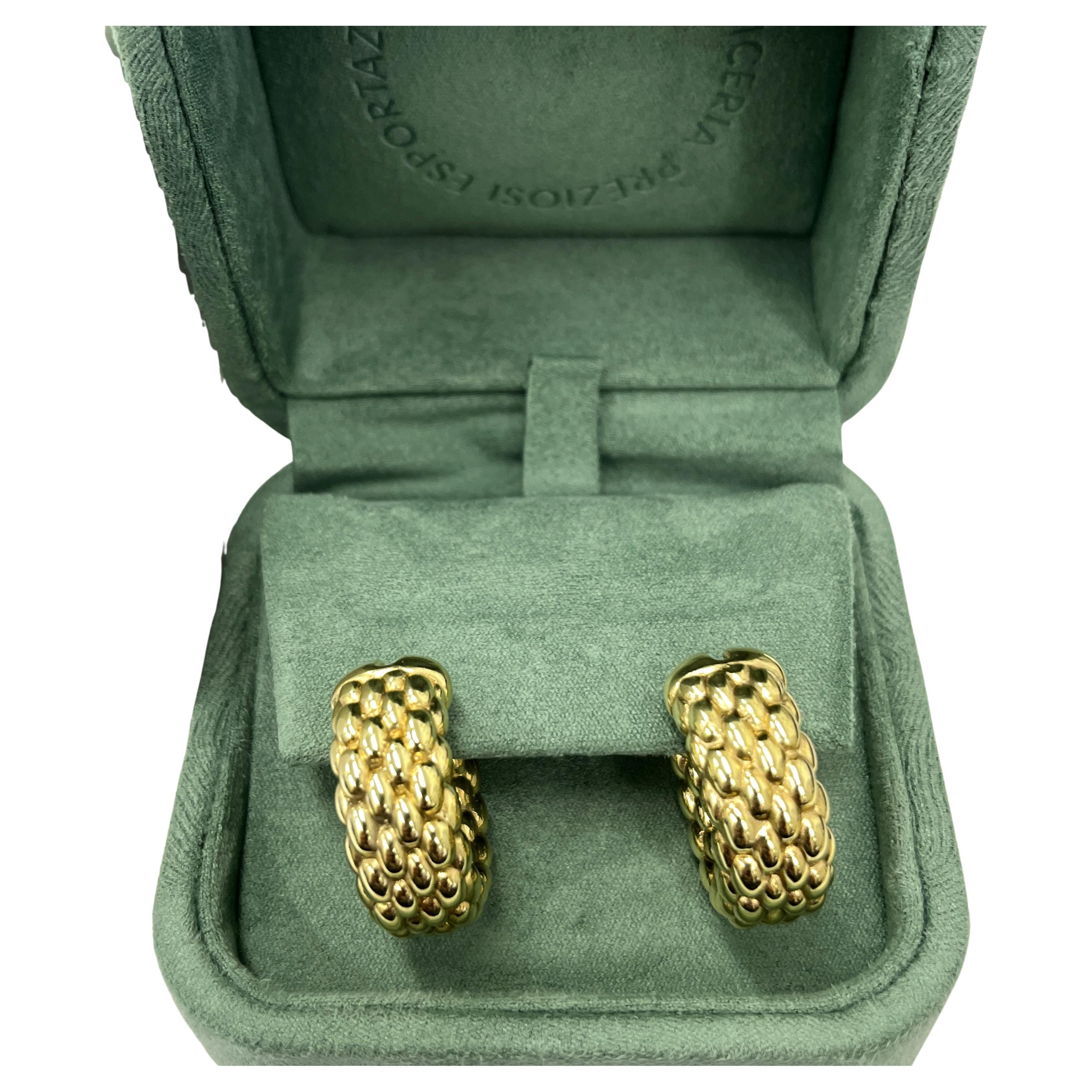 Orecchini a cerchio in oro giallo 18ct Fope in vendita