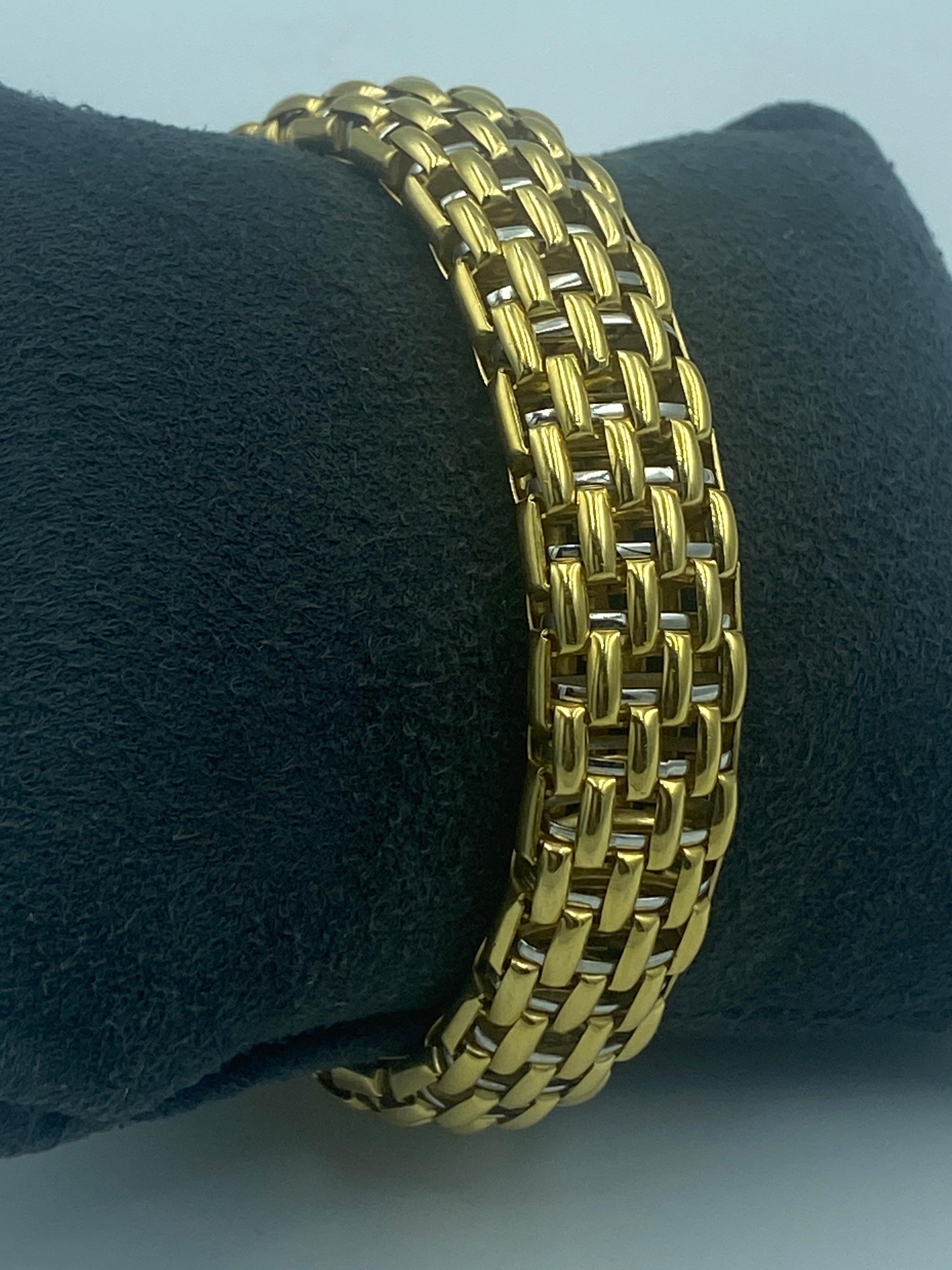 Women's or Men's Fope 18k gold latticework bracelet, part of set with necklace sold separately For Sale