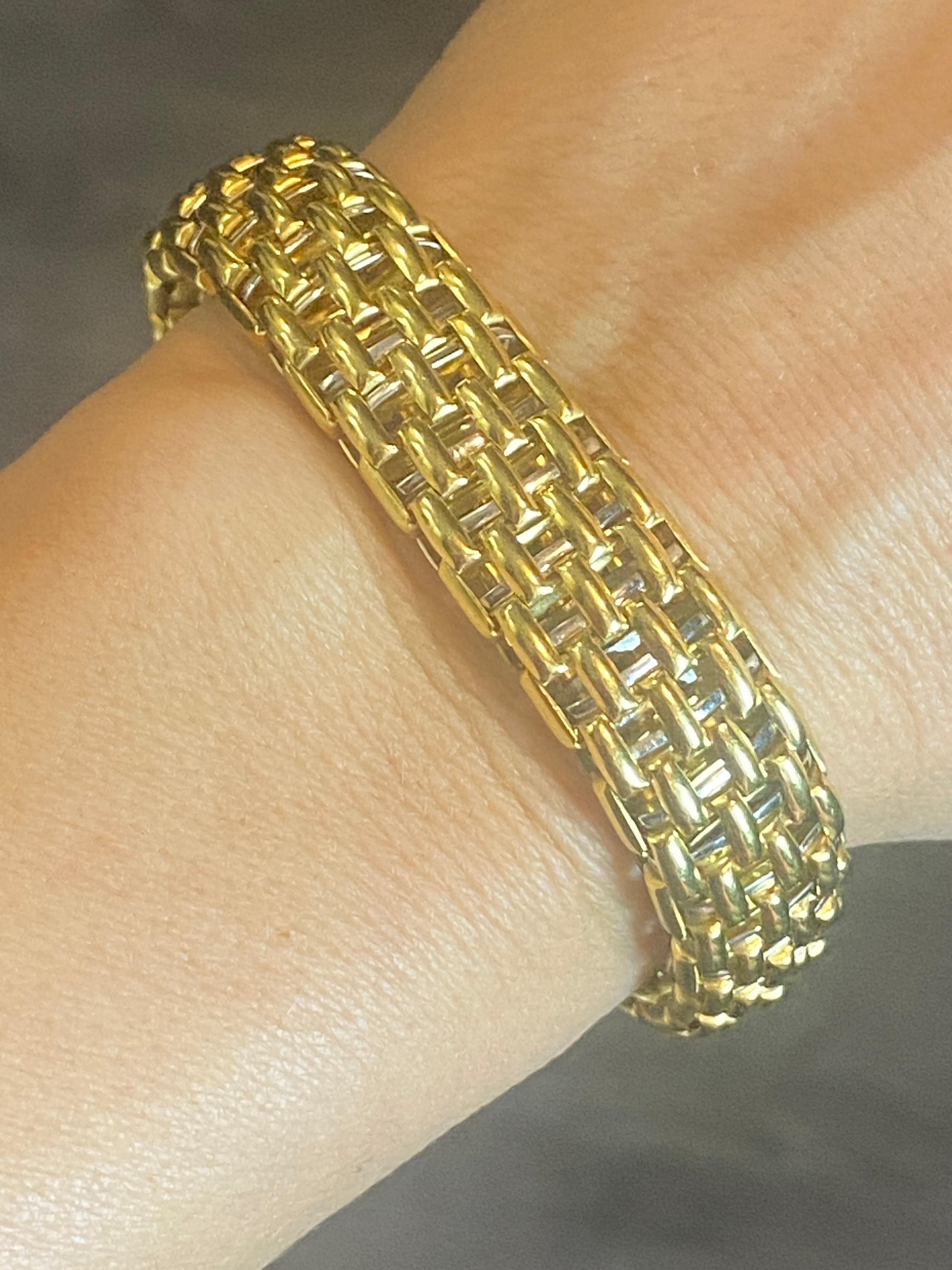 Fope 18k gold latticework bracelet, part of set with necklace sold separately For Sale 2