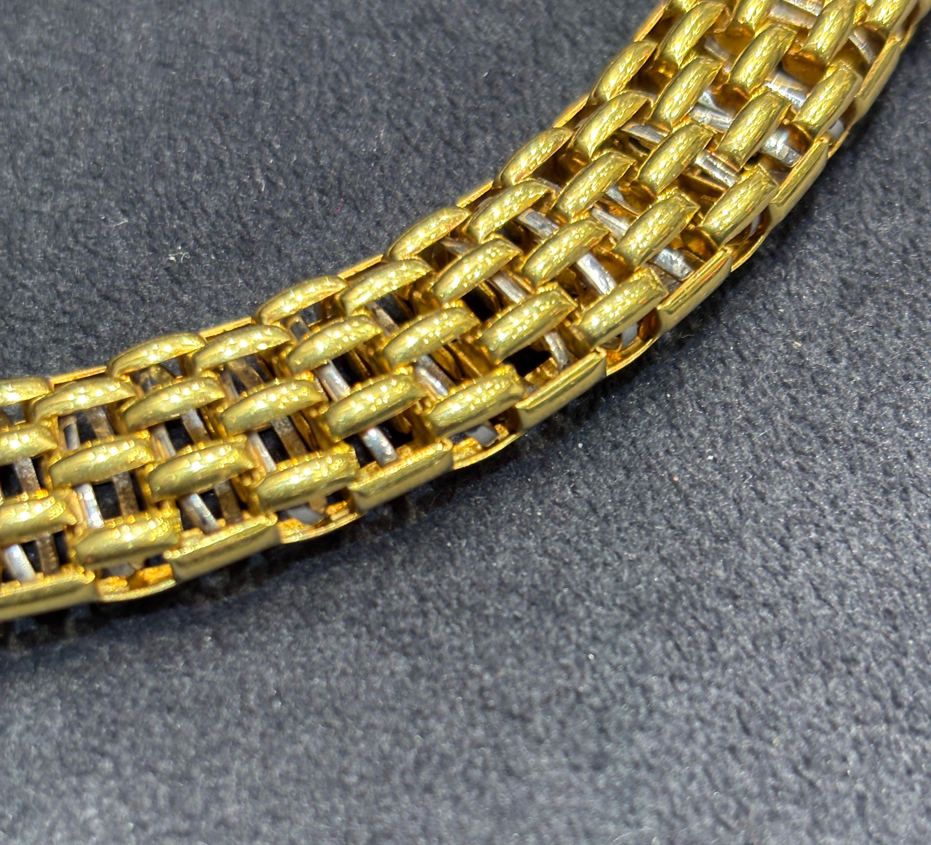 Contemporaneo Collana a reticolo in oro 18k di Fope, parte di un set con bracciale elencato separatamente in vendita