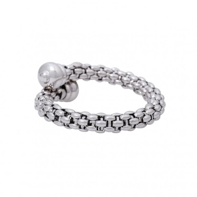 WG 18k, 62.8 gr, probably clamp made of white gold (not magnetic), interior scope approx. 16 cm, 21st century, minimal traces of carrying, with manufacturer brand, including purchase document (2001). (17)

 Fope Bangle, 18k WG, 62.8 Gr, inside