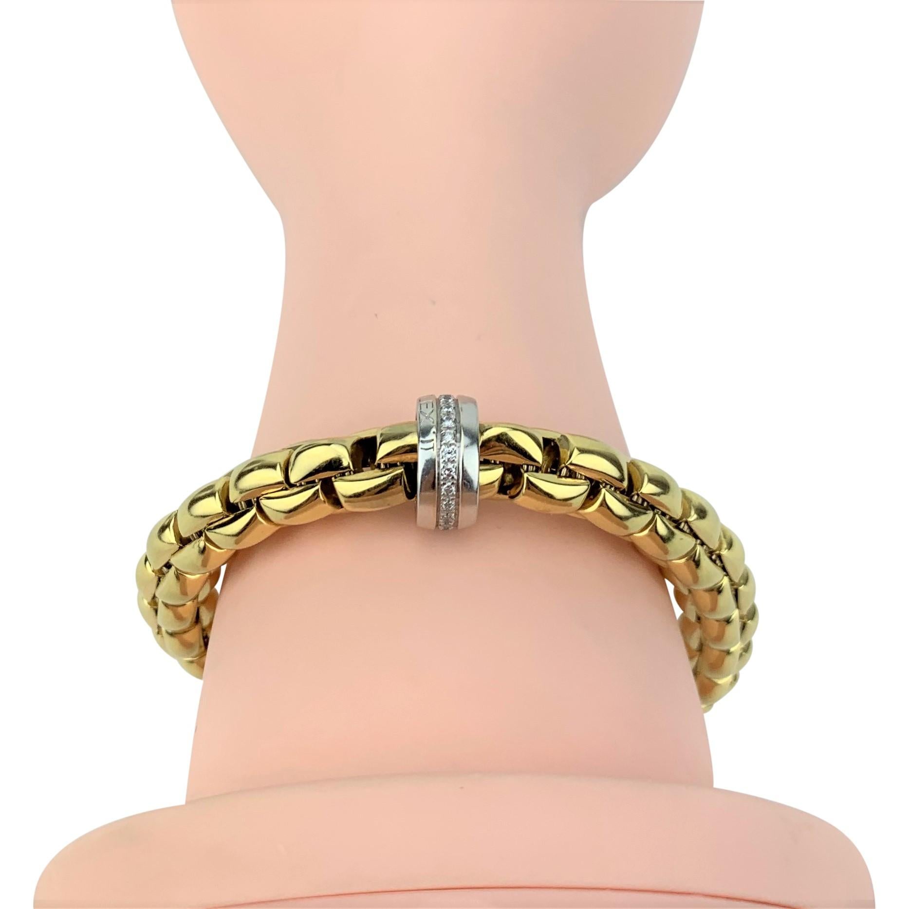 Fope Flex It 18 Karat Yellow Gold and Diamond Bangle Bracelet 2