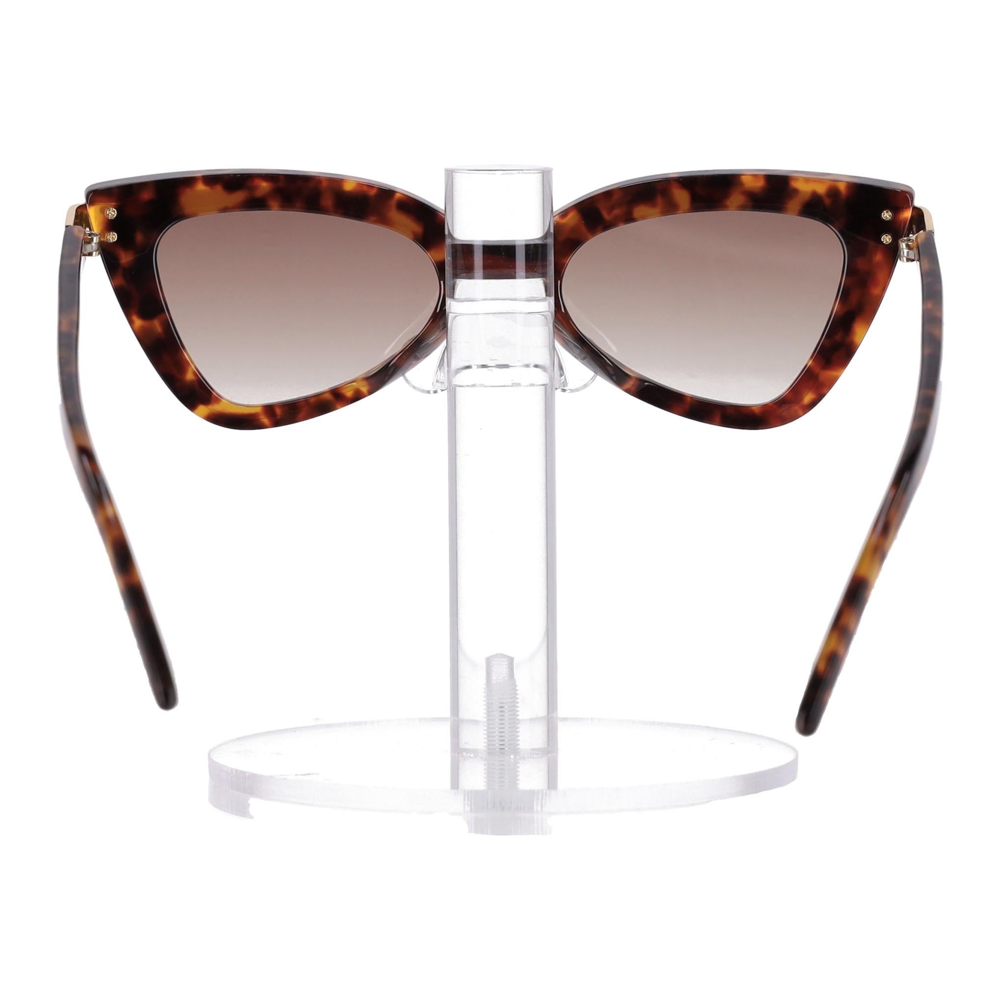 Occhiali da sole For Art's Sake Mad Tortoise Cat-Eye In condizioni buone in vendita a London, GB