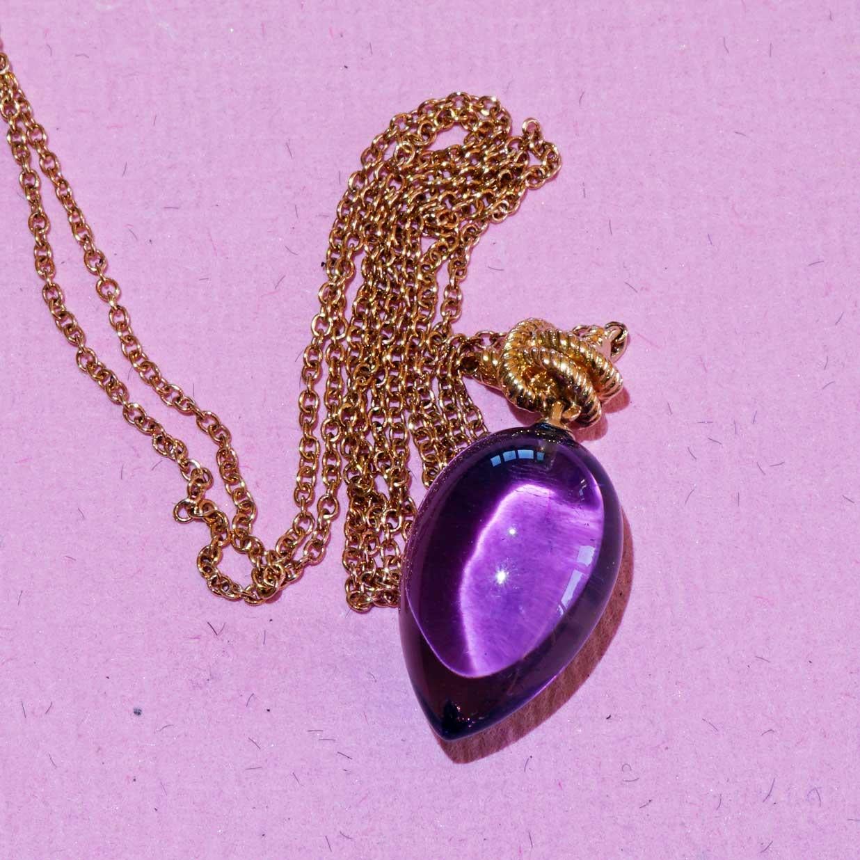 For Sailors Amethyst Pendant Chain 750 Rose Gold delicate Knot Shape Amethyst In New Condition For Sale In Viena, Viena