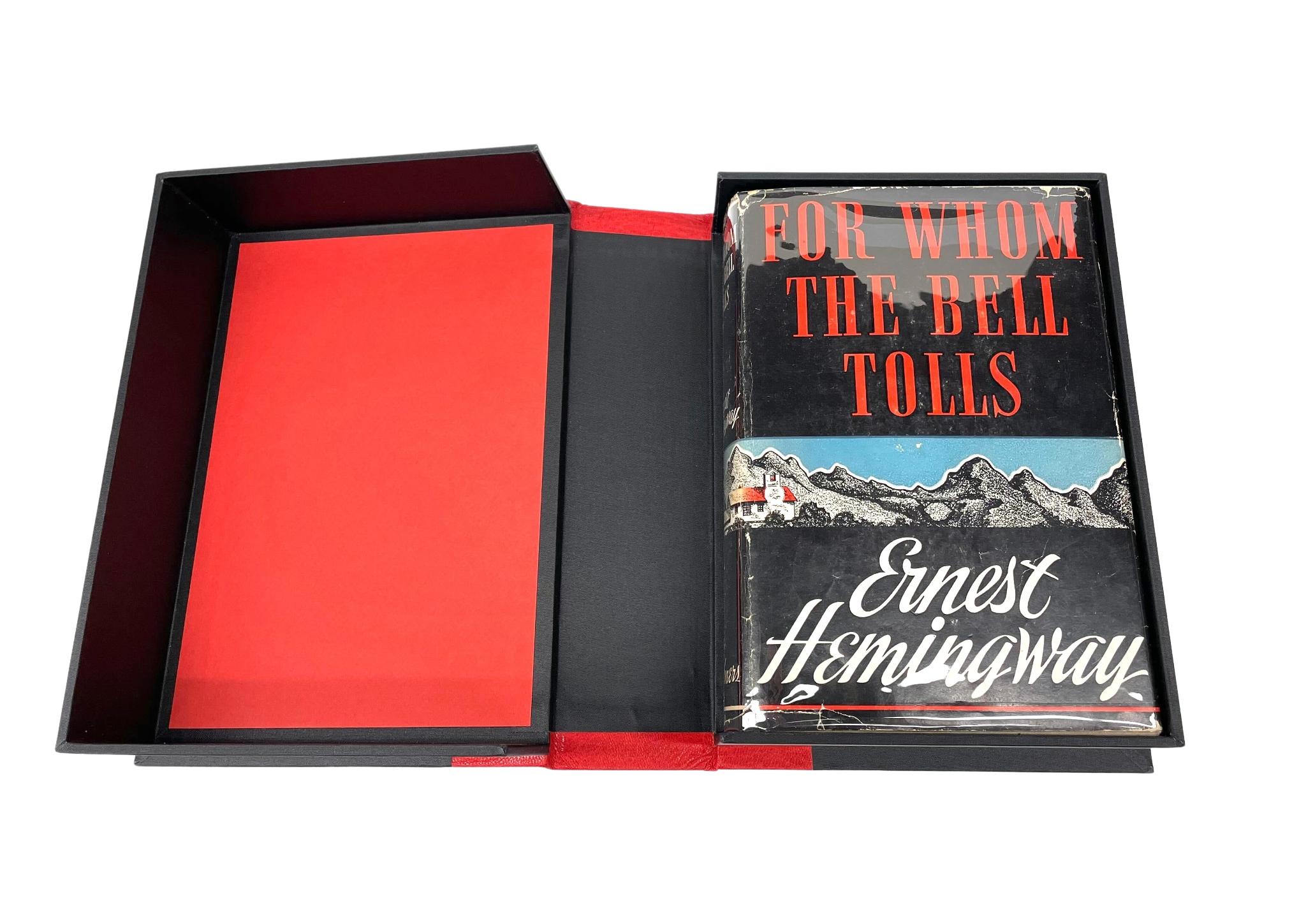 Pour Whom the Bell Tolls d'Ernest Hemingway, première édition dans son DJ original, 1940 en vente 7