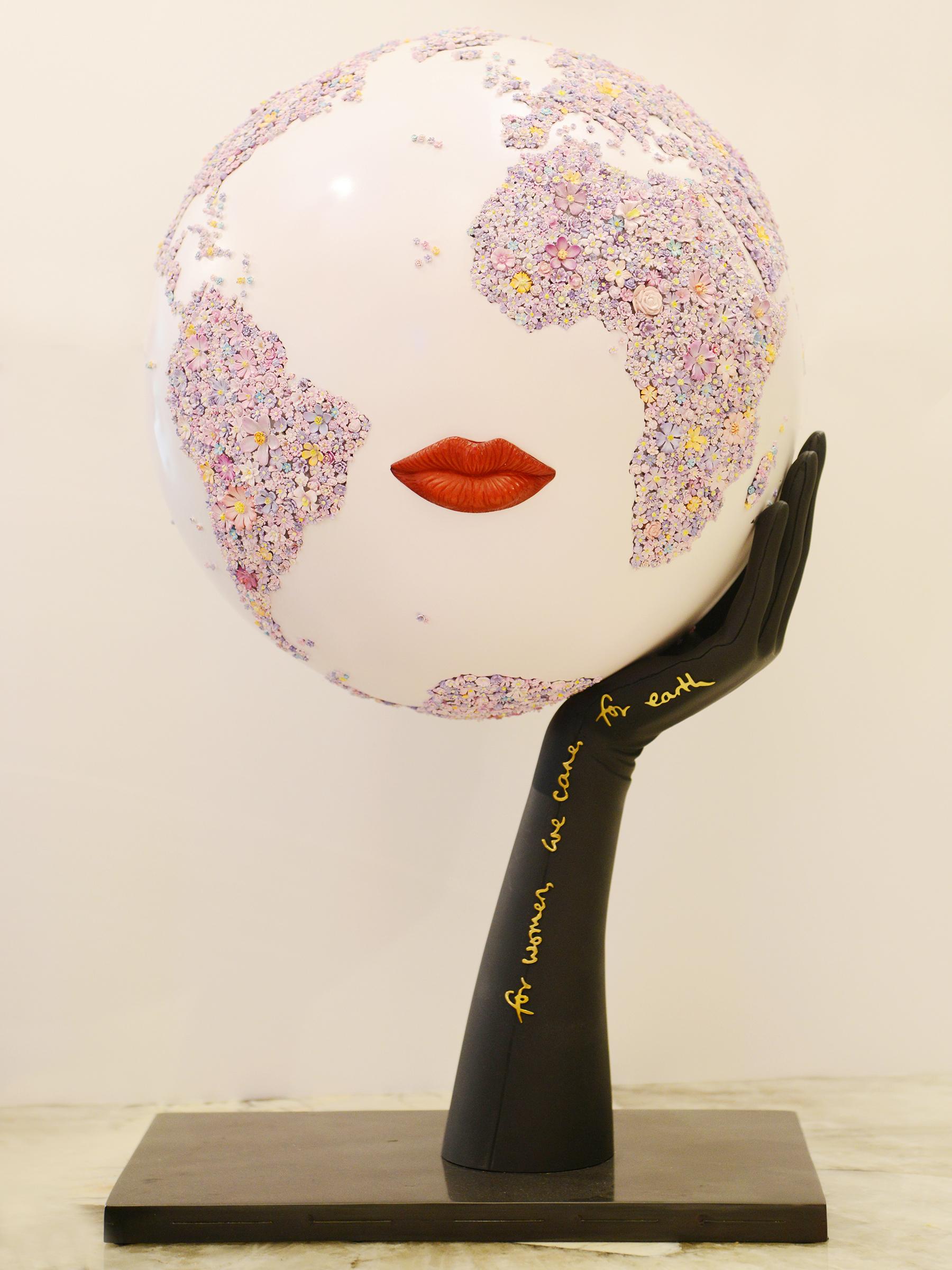 Métal Pour les femmes, nous nous soucions de la Terre Globe violet en vente