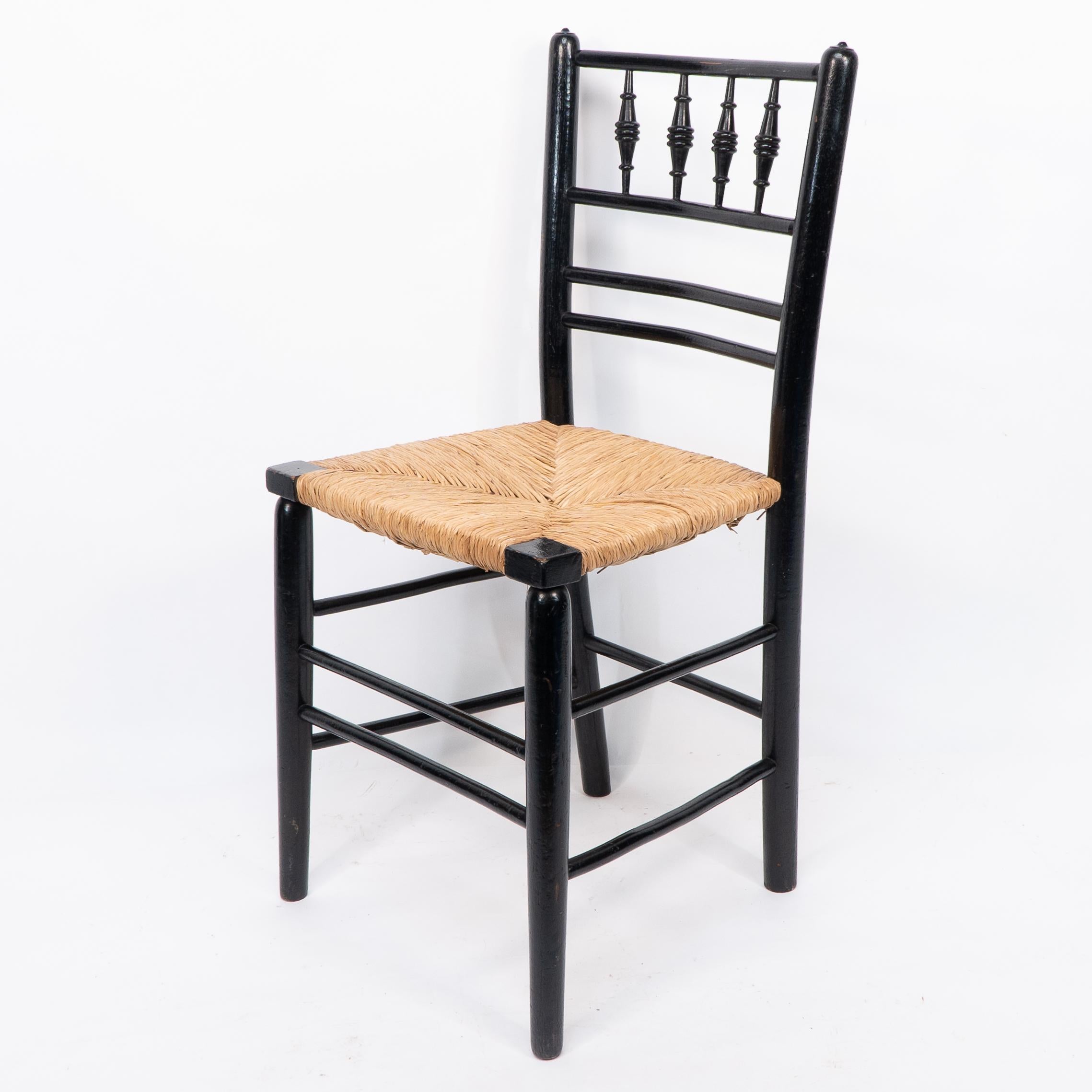 Morris & Co attr to Philip Webb. Aesthetic Movement pair rush seat Sussex chairs In Good Condition For Sale In London, GB