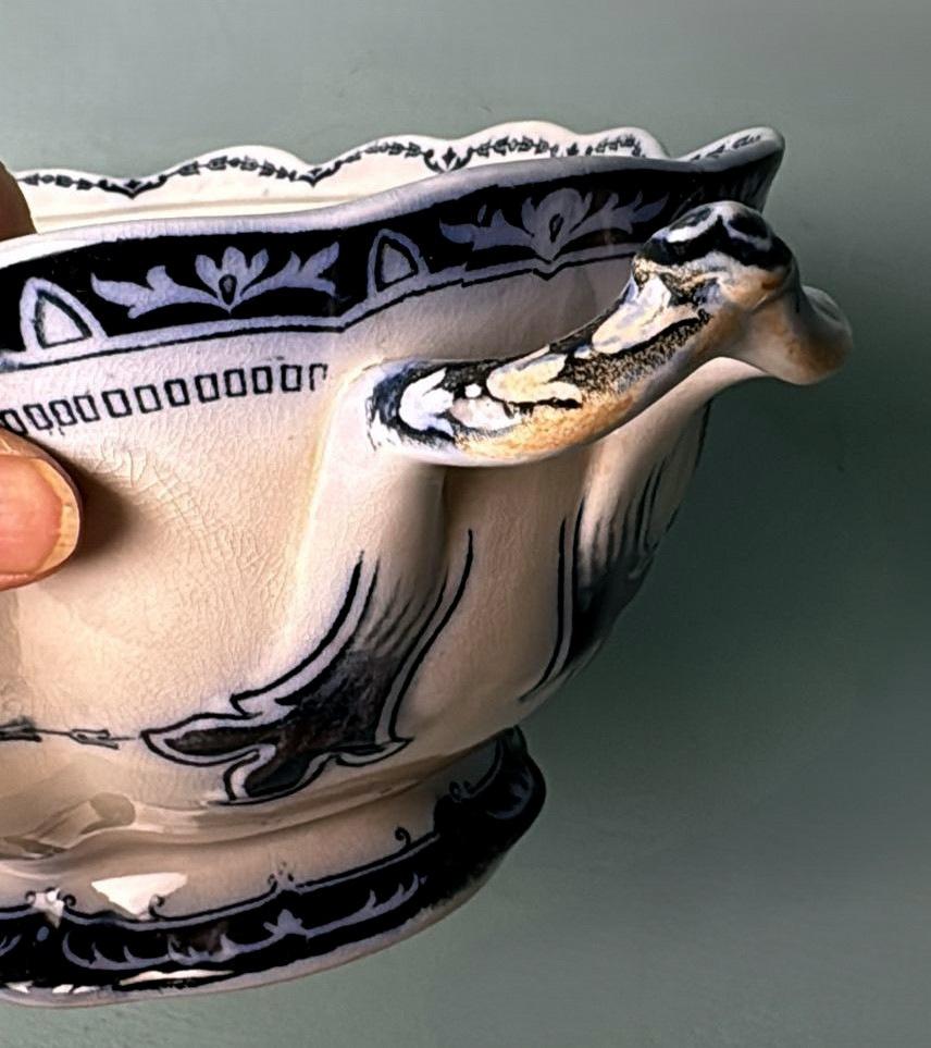 Soupière anglaise en porcelaine bleue Flow à motif Carlton, sans couvercle en vente 10