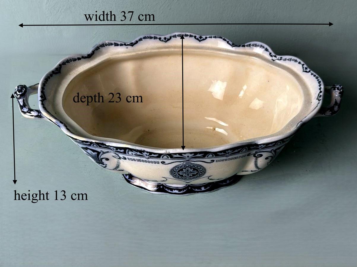 Soupière anglaise en porcelaine bleue Flow à motif Carlton, sans couvercle en vente 12
