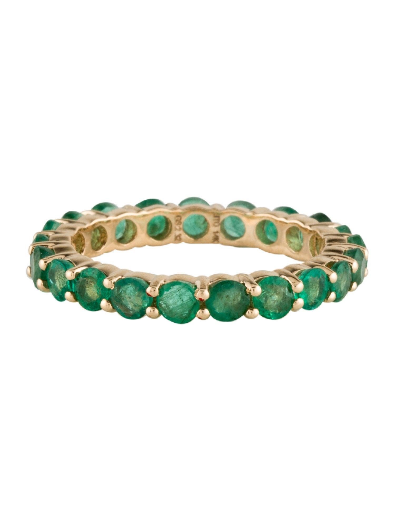 Tauchen Sie ein in die bezaubernde Anziehungskraft unseres Forest Ferns Emerald Ring, ein Meisterwerk aus der außergewöhnlichen Kollektion von Jeweltique. Dieser exquisite Ring entführt Sie in das Herz der Natur, wo das üppige Grün der Wälder der