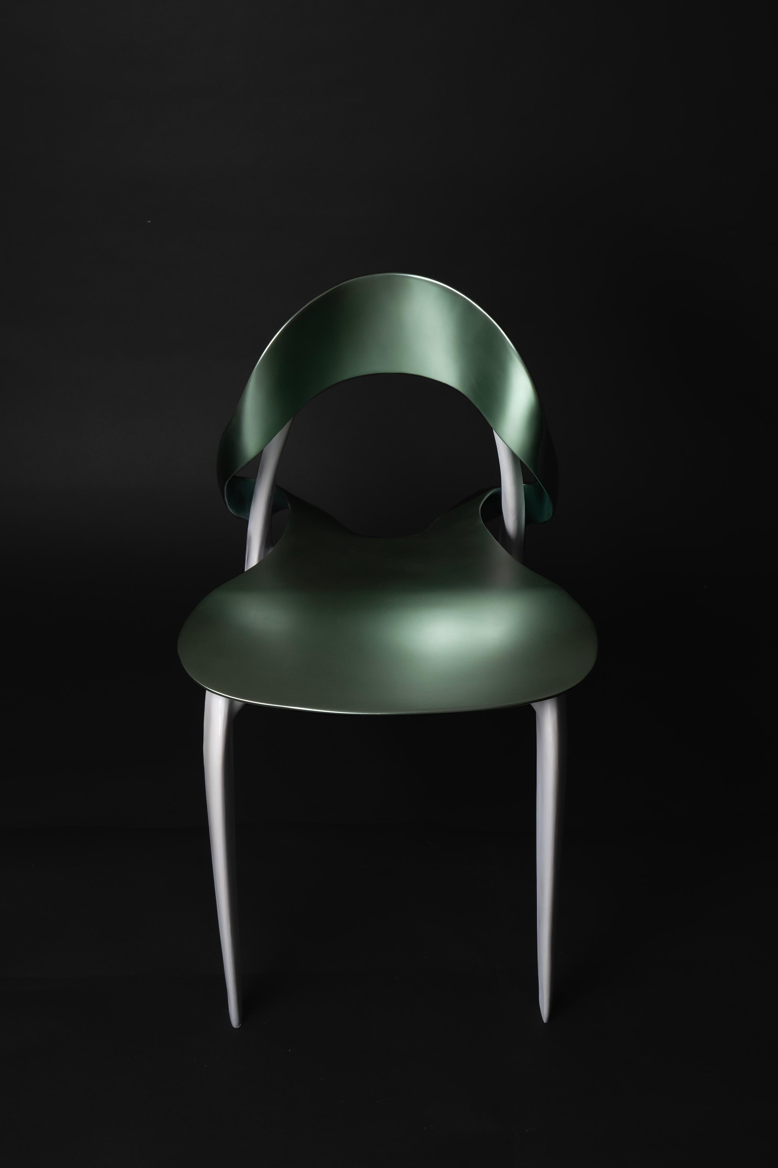 Postmoderno Sedia Ying Standard di Studio A Verde Foresta di Duen Studio in vendita