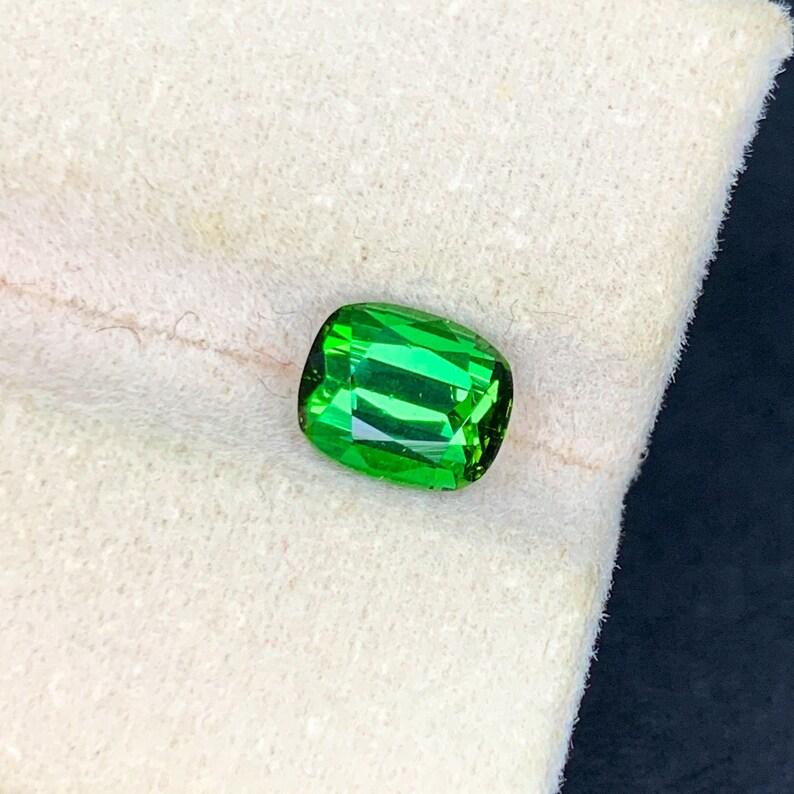 Contemporain Forest Green Tourmaline Ring Stone, Natural Tourmaline Gemstone For Ring en vente